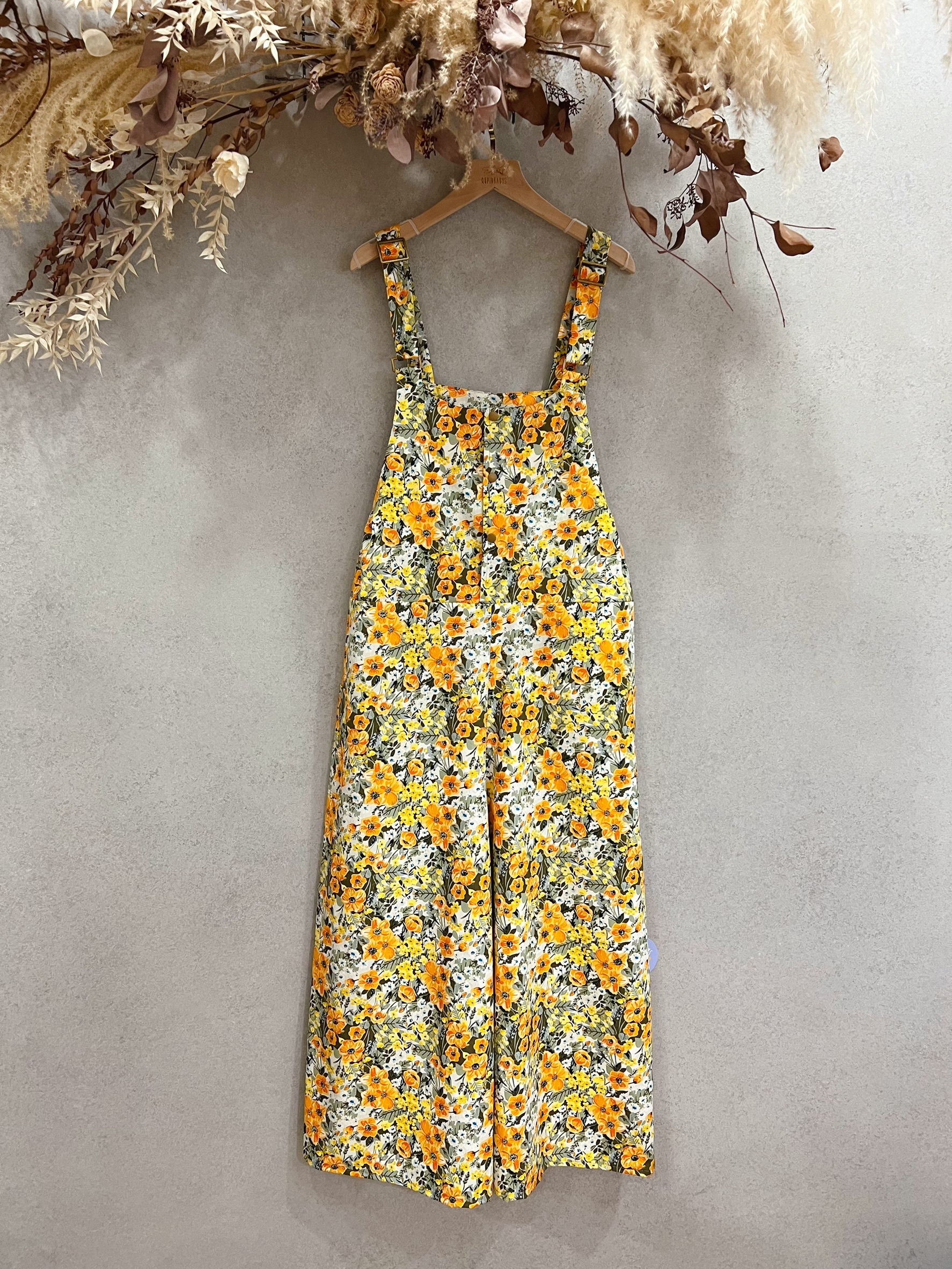 金針花海 媽咪俏皮吊帶長褲