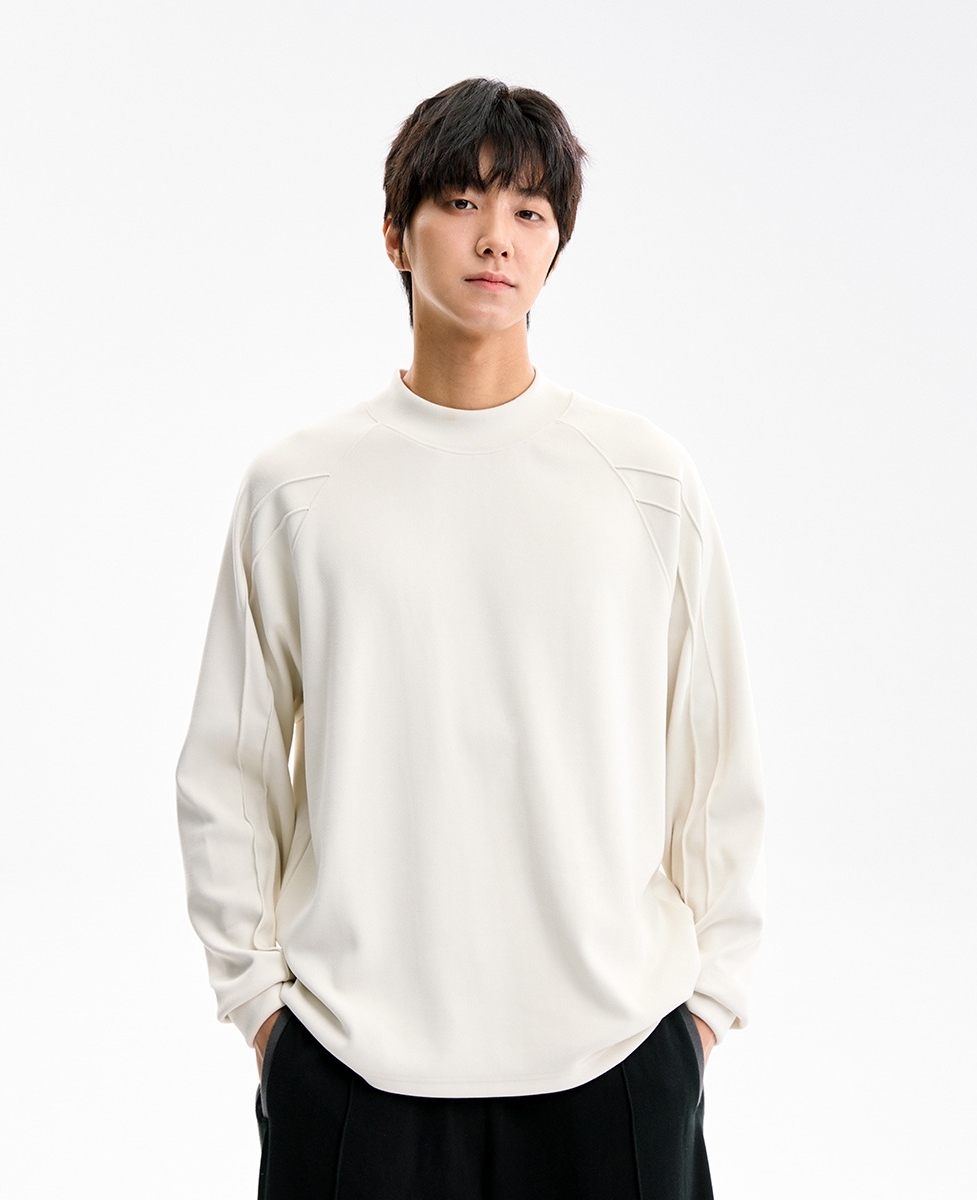 10M08 線條設計感落肩小高領上衣 兩色