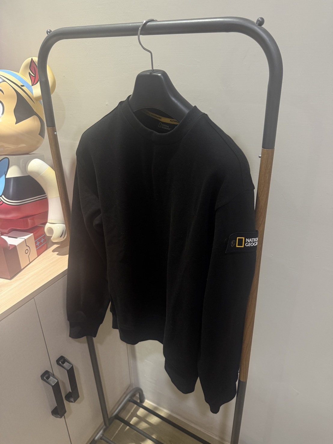 National Geographic 國家地理 黑色簡約臂章大學T｜N224USW901