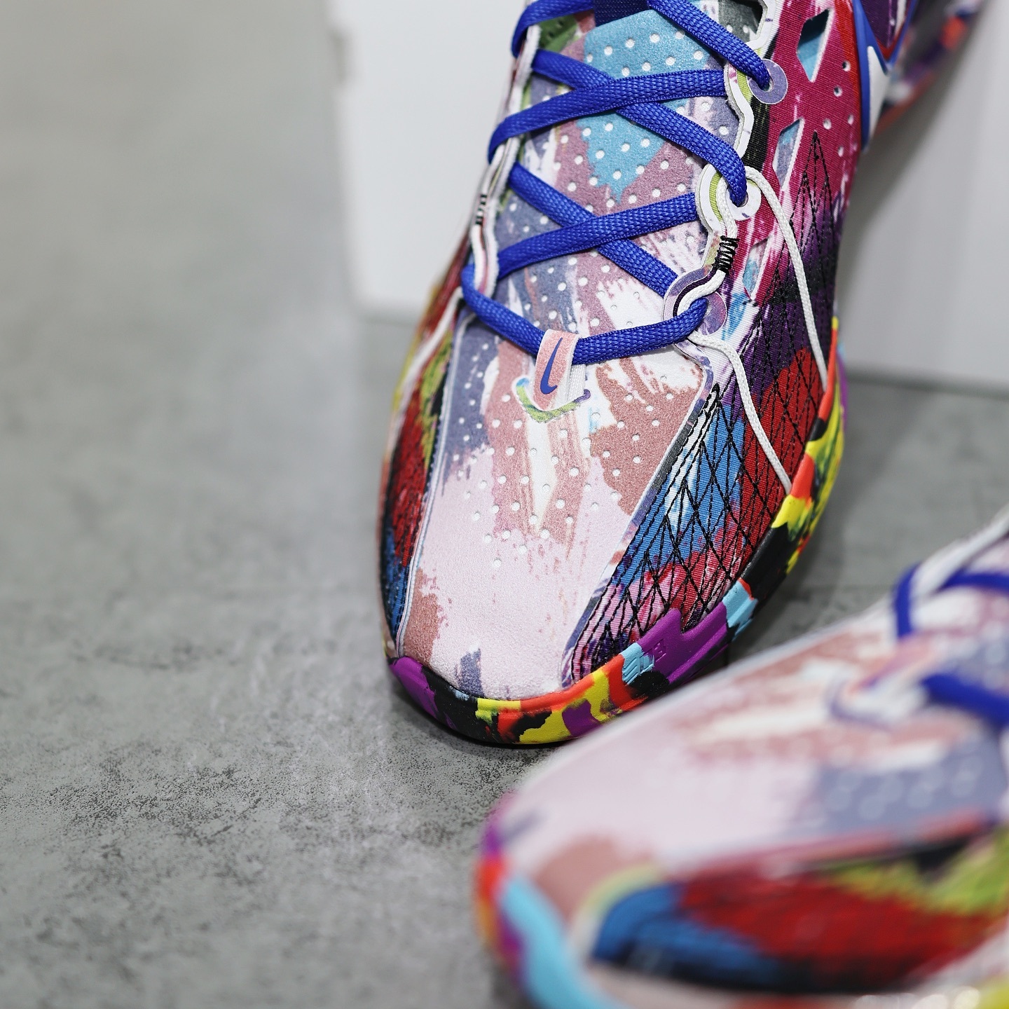 Jewel Lloyd × Nike G.T. Cut 3 PE彩色潑漆炫彩 IF2522-100