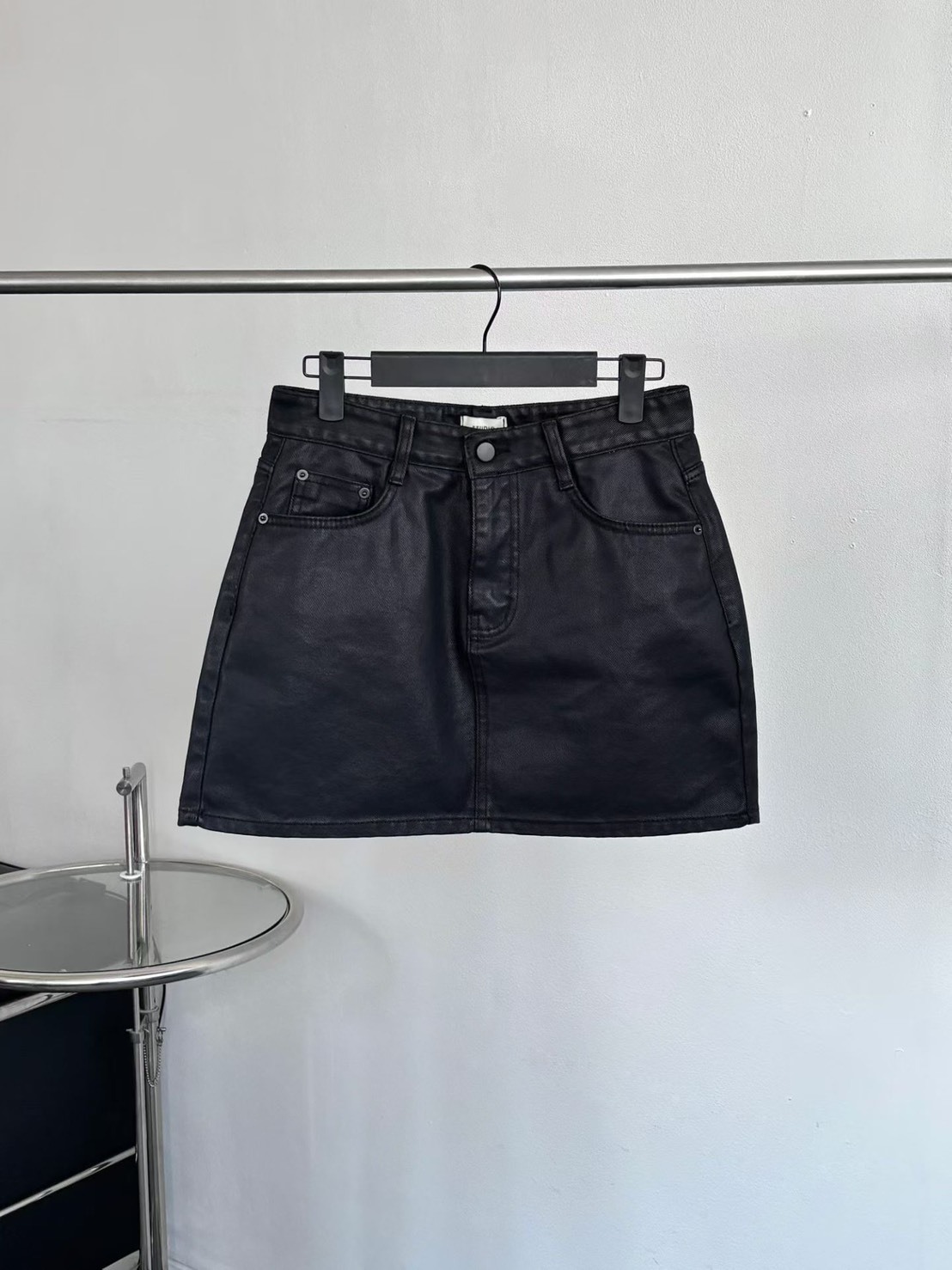 782塗層黑色短裙