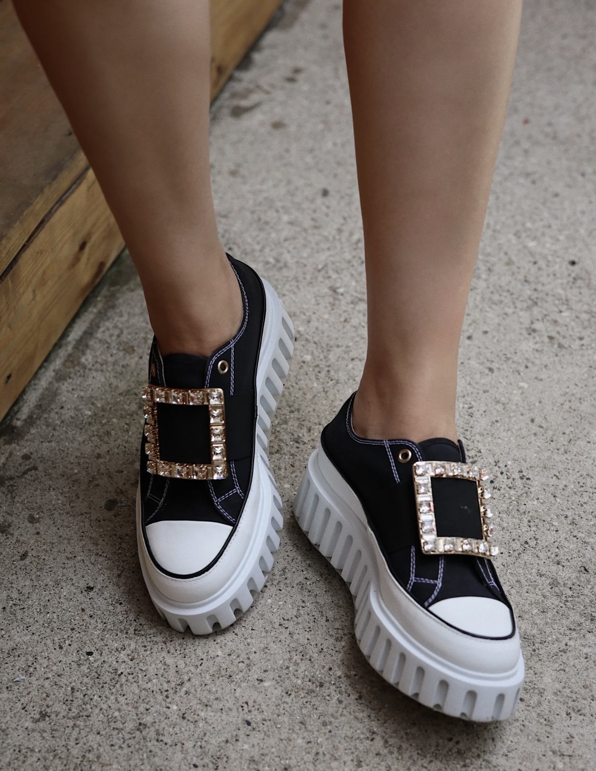 Roger Vivier Viv go thick strass sneakers black