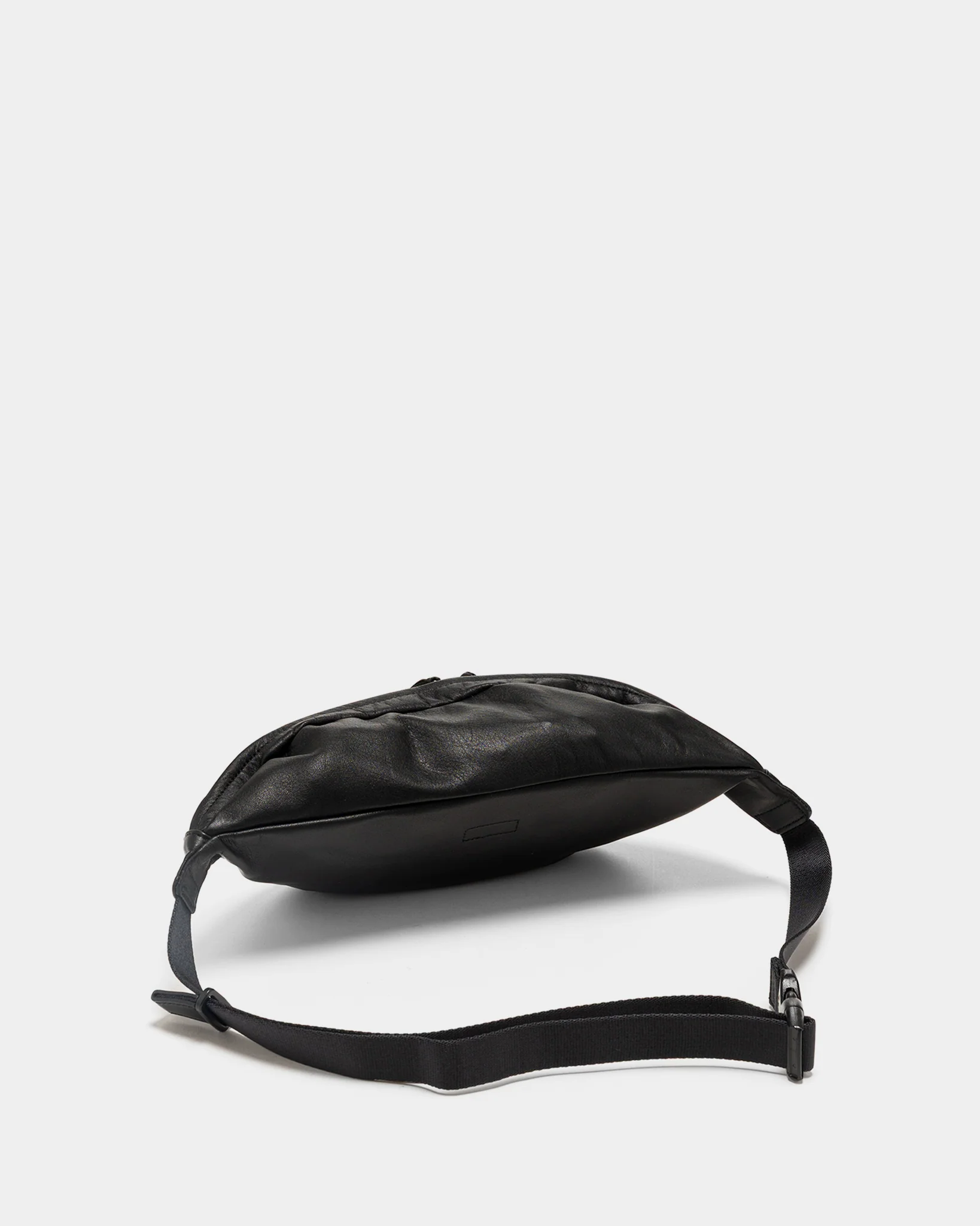 Hender Scheme - cow waist pouch bag / black