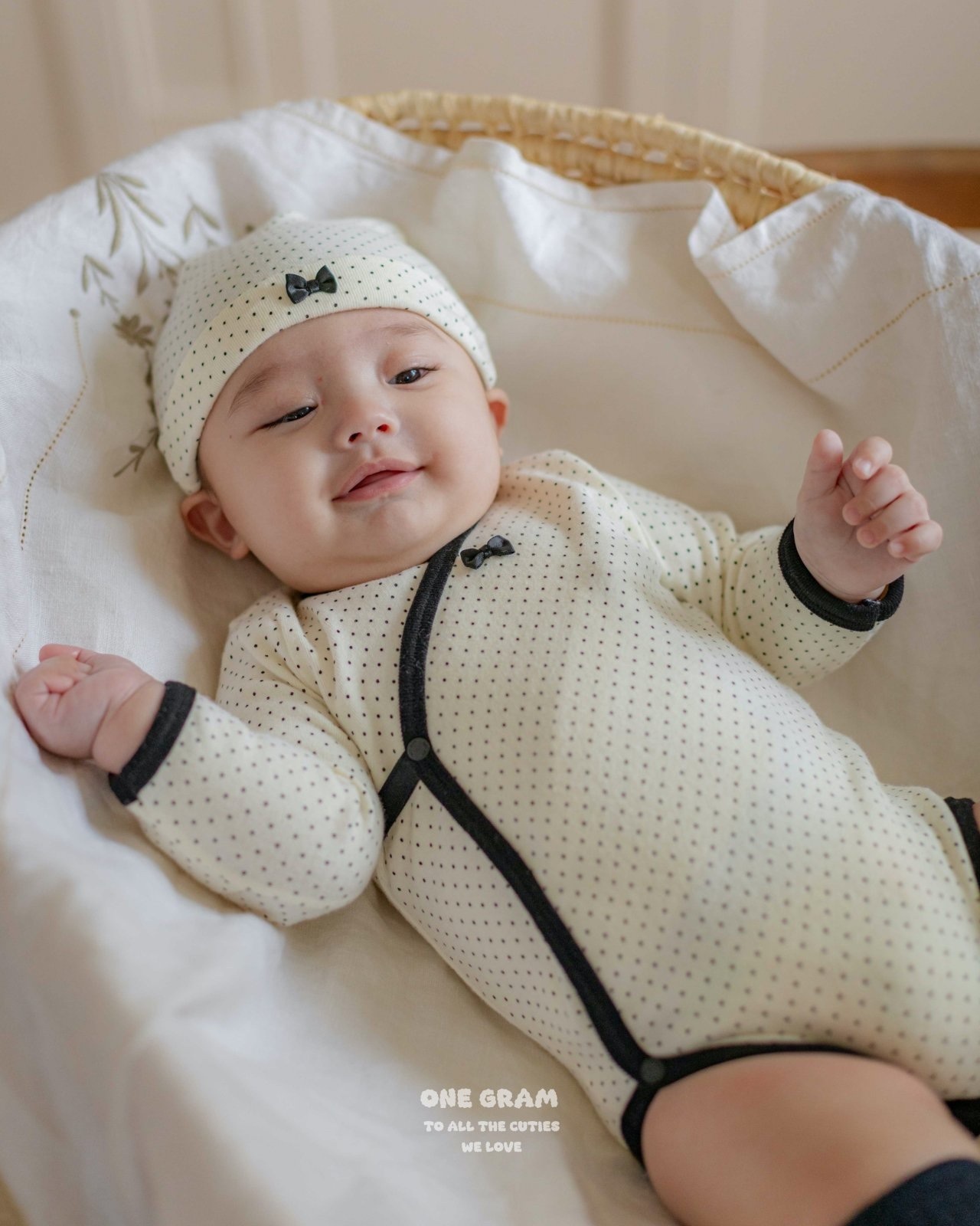 One Gram Rie Newborn Suit Set（With Bonnet&Bib）