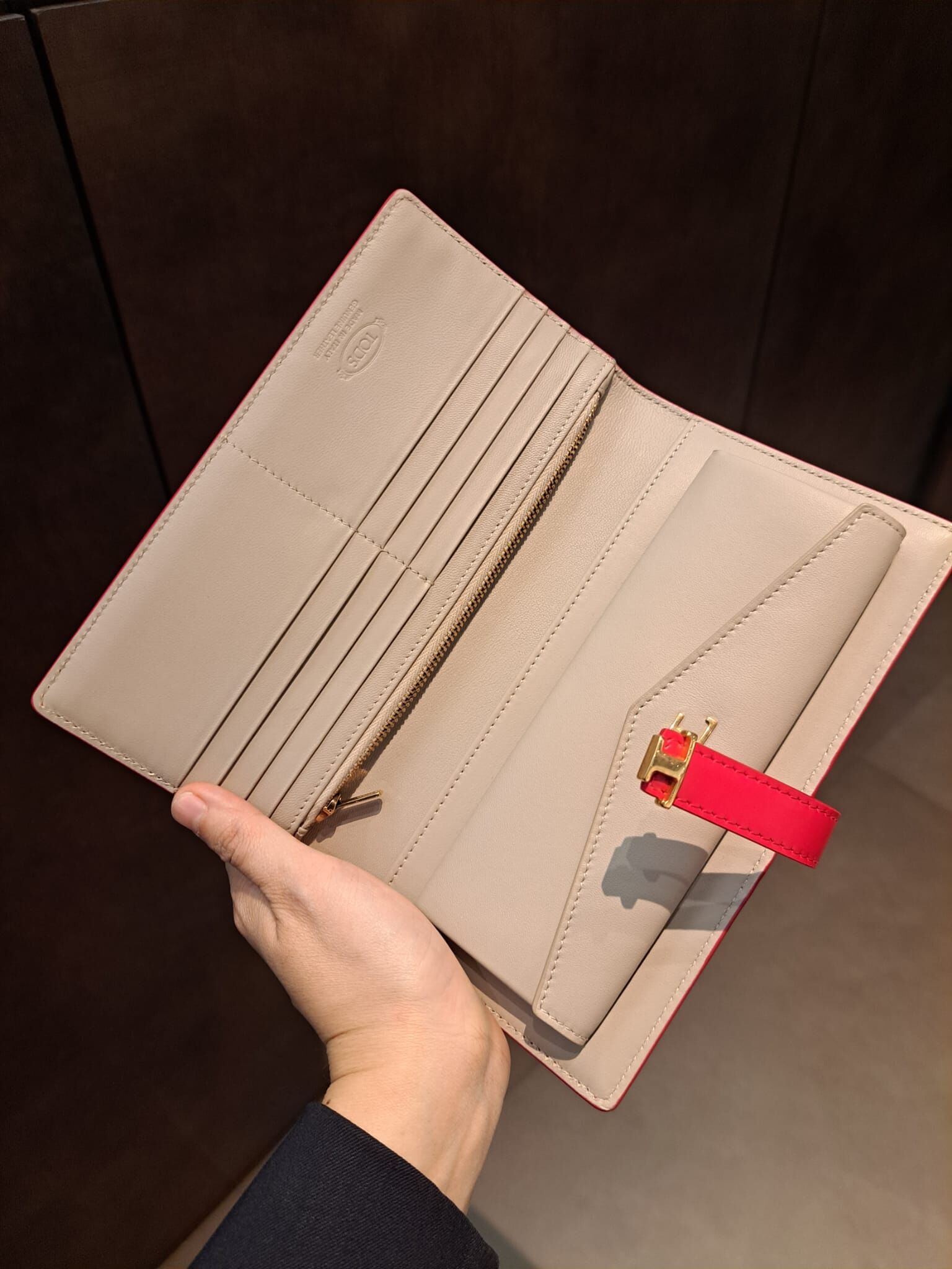 Tods XAWTS T logo long wallet Red