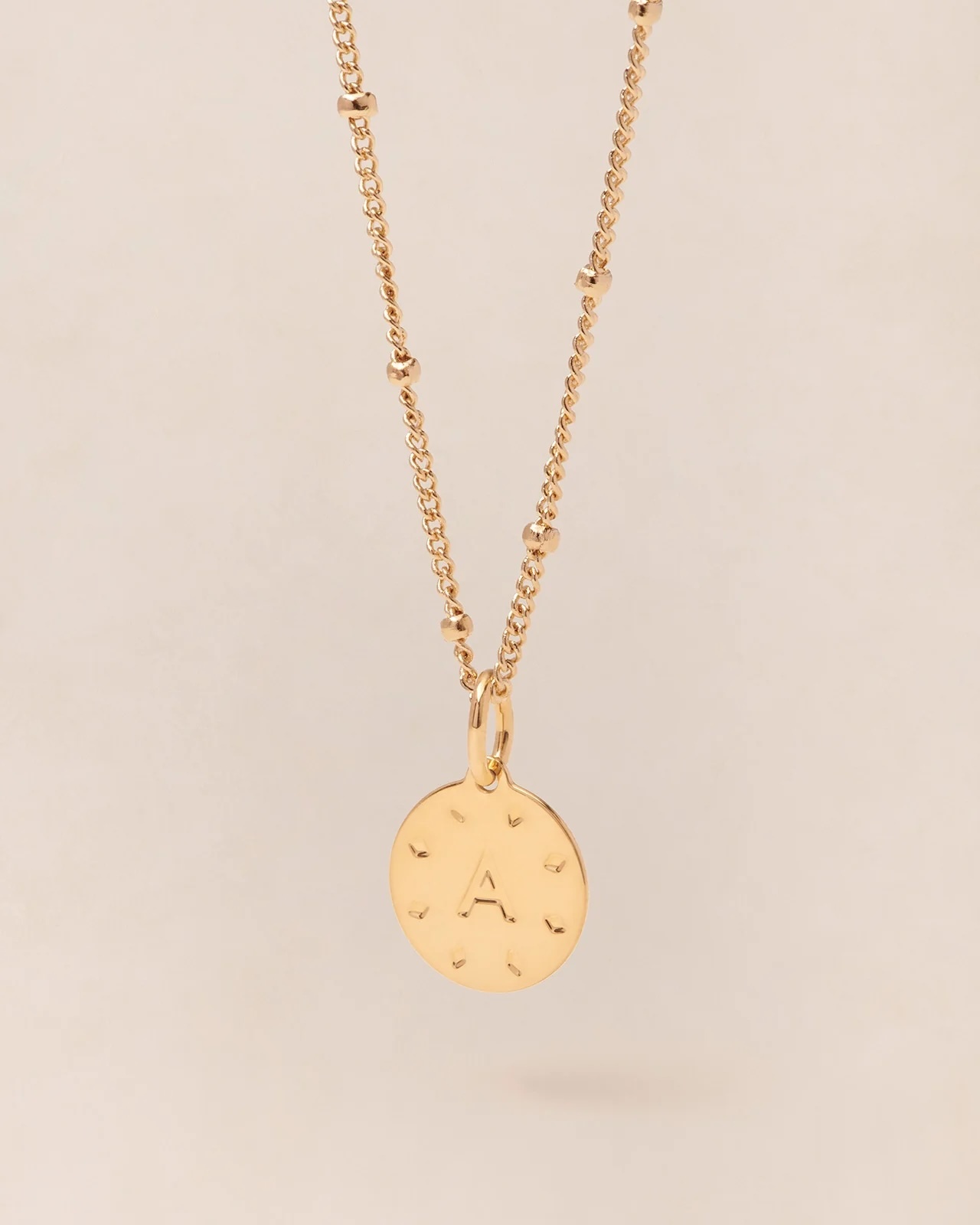 Initial Medal — Gold-Plated 24K, 10mm | émoi émoi