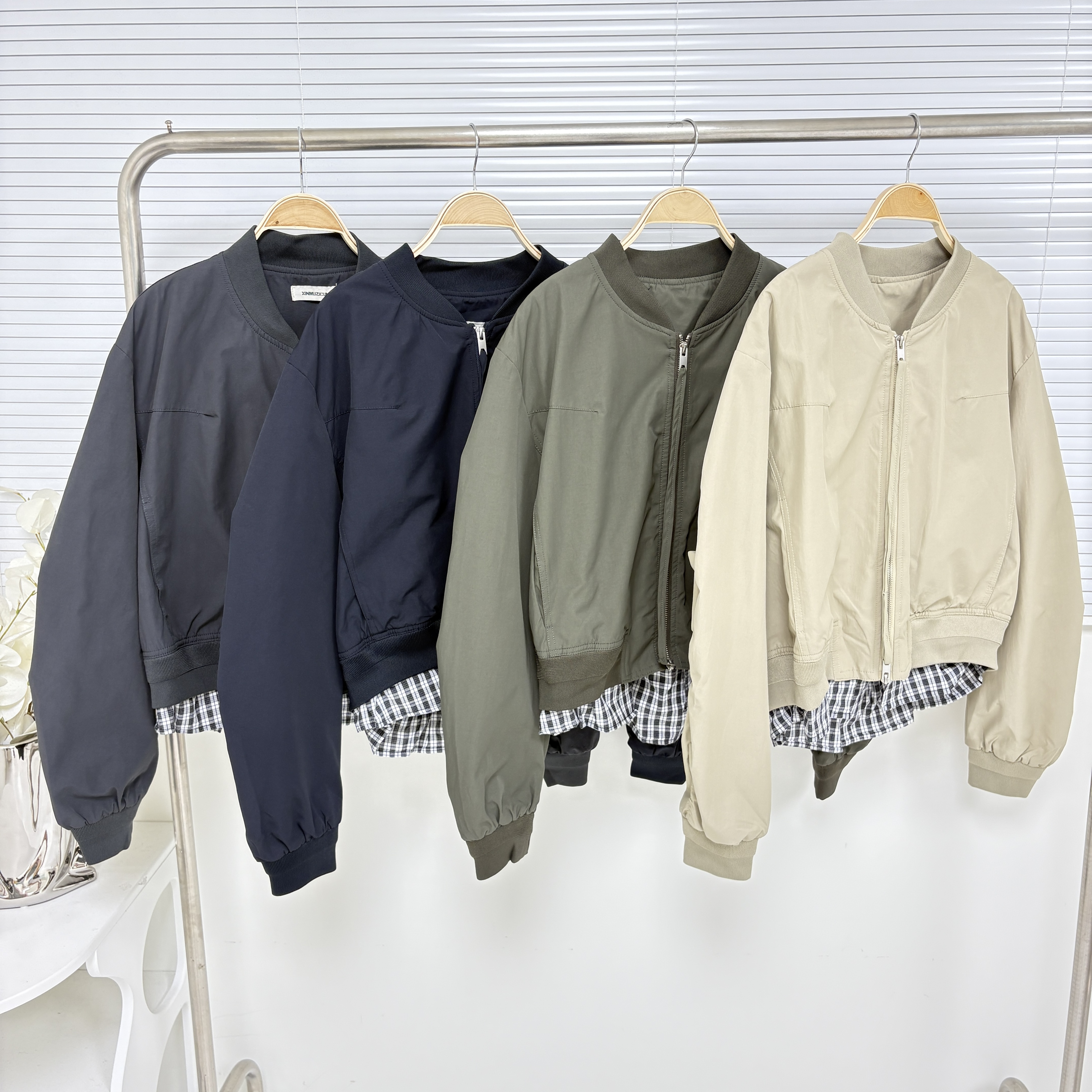 【Hoi2推介】短款格仔拼接布拉鏈外套