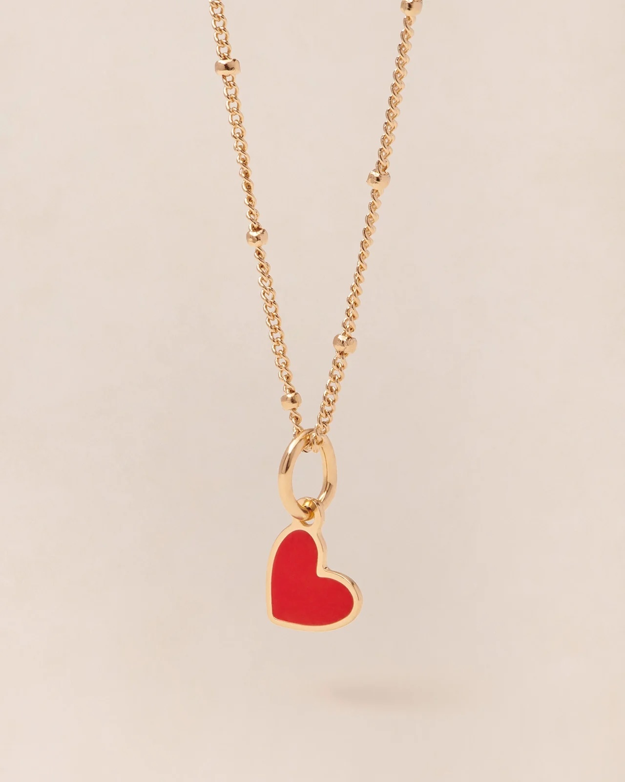 Manon Small Red Heart Medal — 24K Gold-Plated, 7mm | émoi émoi