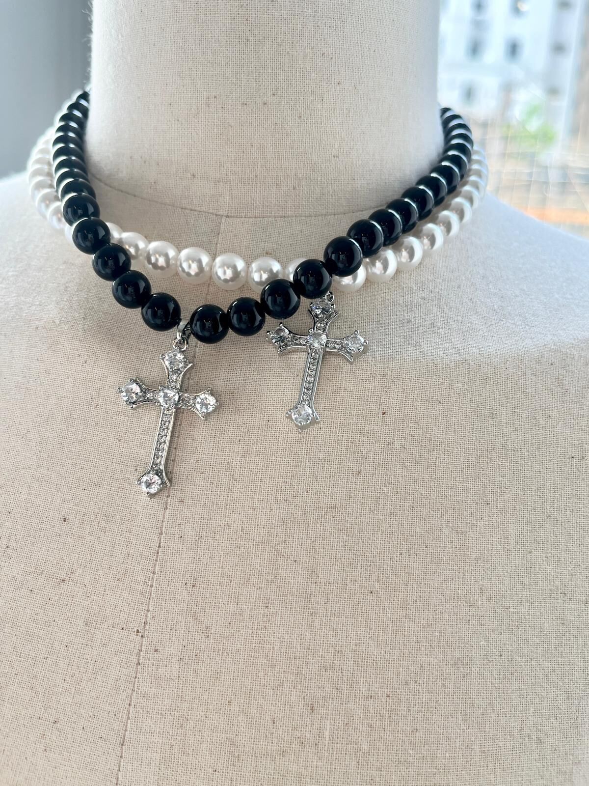 CC08 珍珠十字架短頸鍊