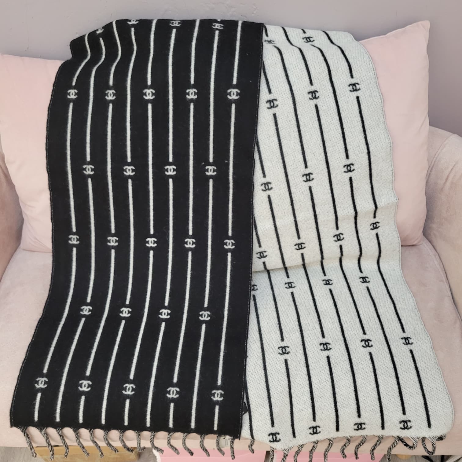 CHANEL AAB299 SCARF STRAIGHT BLACK WHITE 35X200CM 條子圍巾