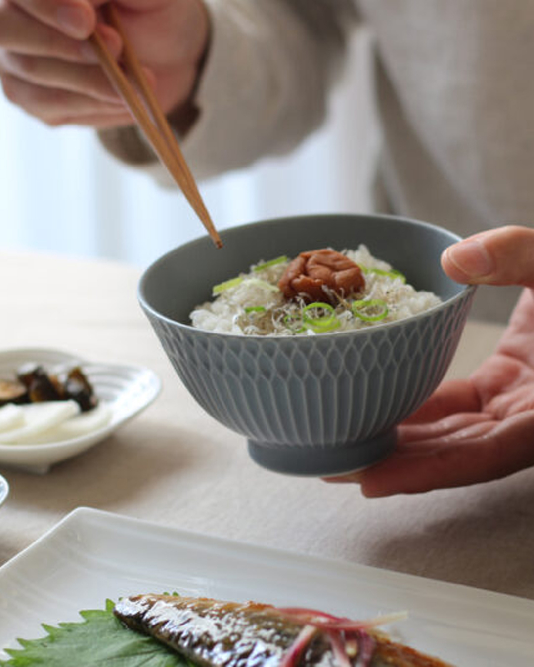 美濃燒 漣漪飯碗 灰藍｜小田陶器