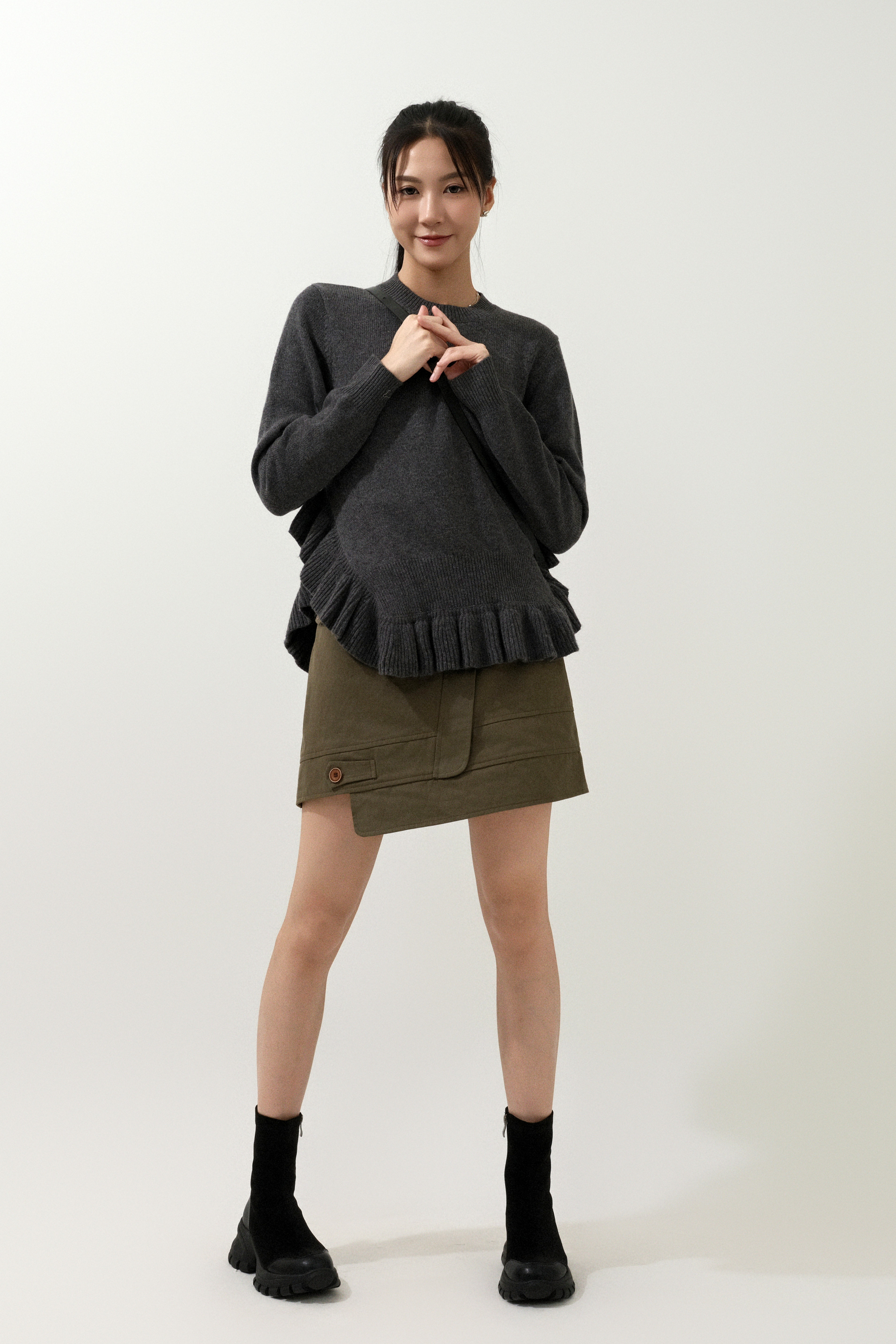 荷葉弧腳冷衫 (現貨款式）