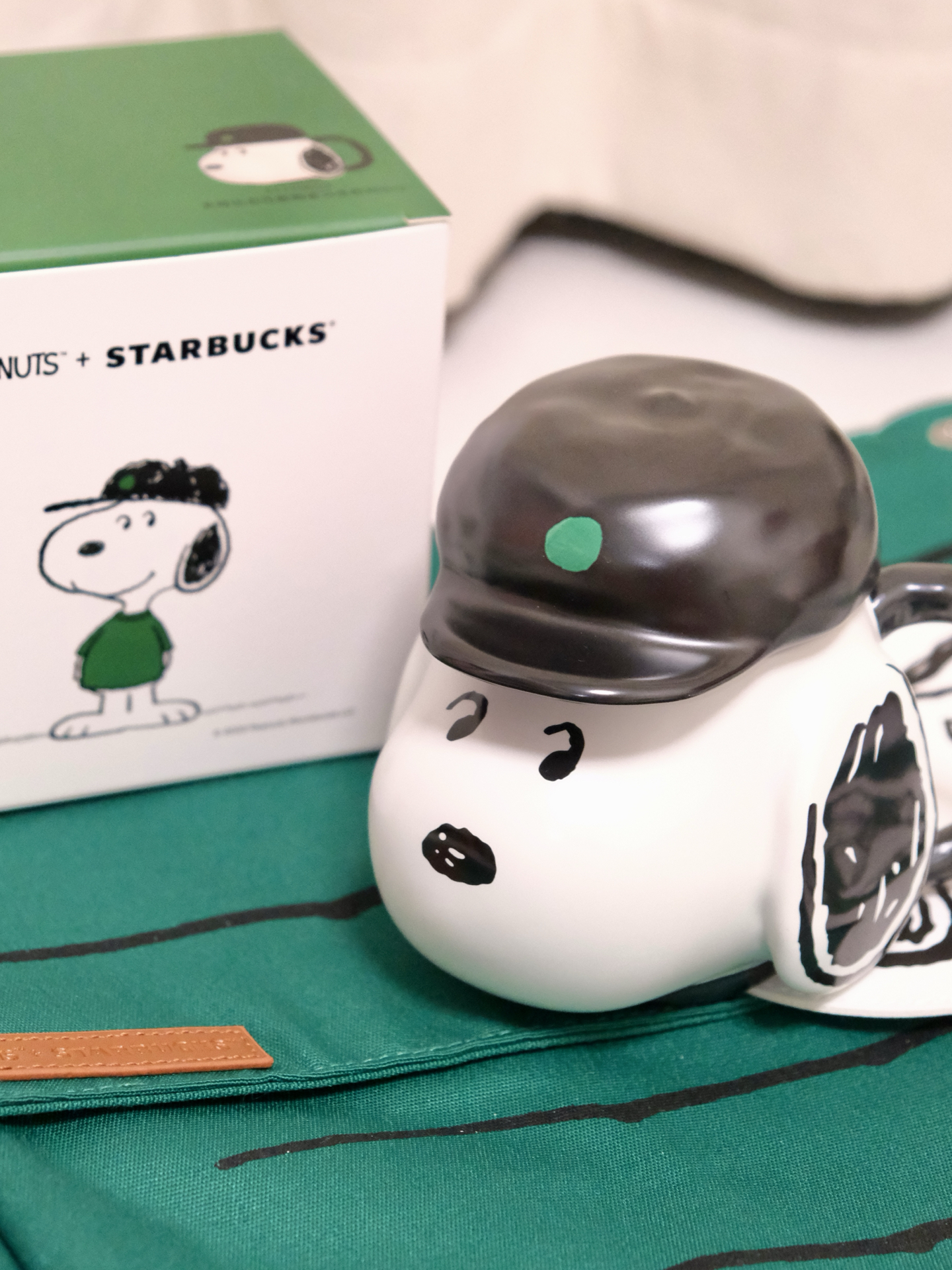 代購-<1000元左右交換禮物>Starbucks星巴克 X SNOOPY 聯名款 馬克杯 JOE KIND SNOOPY臉部立體形象 355ml