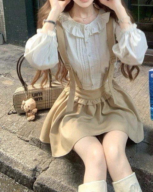 設計師家純棉藍灰色荷葉領收腰襯衫+吊帶可拆卡其色吊帶裙