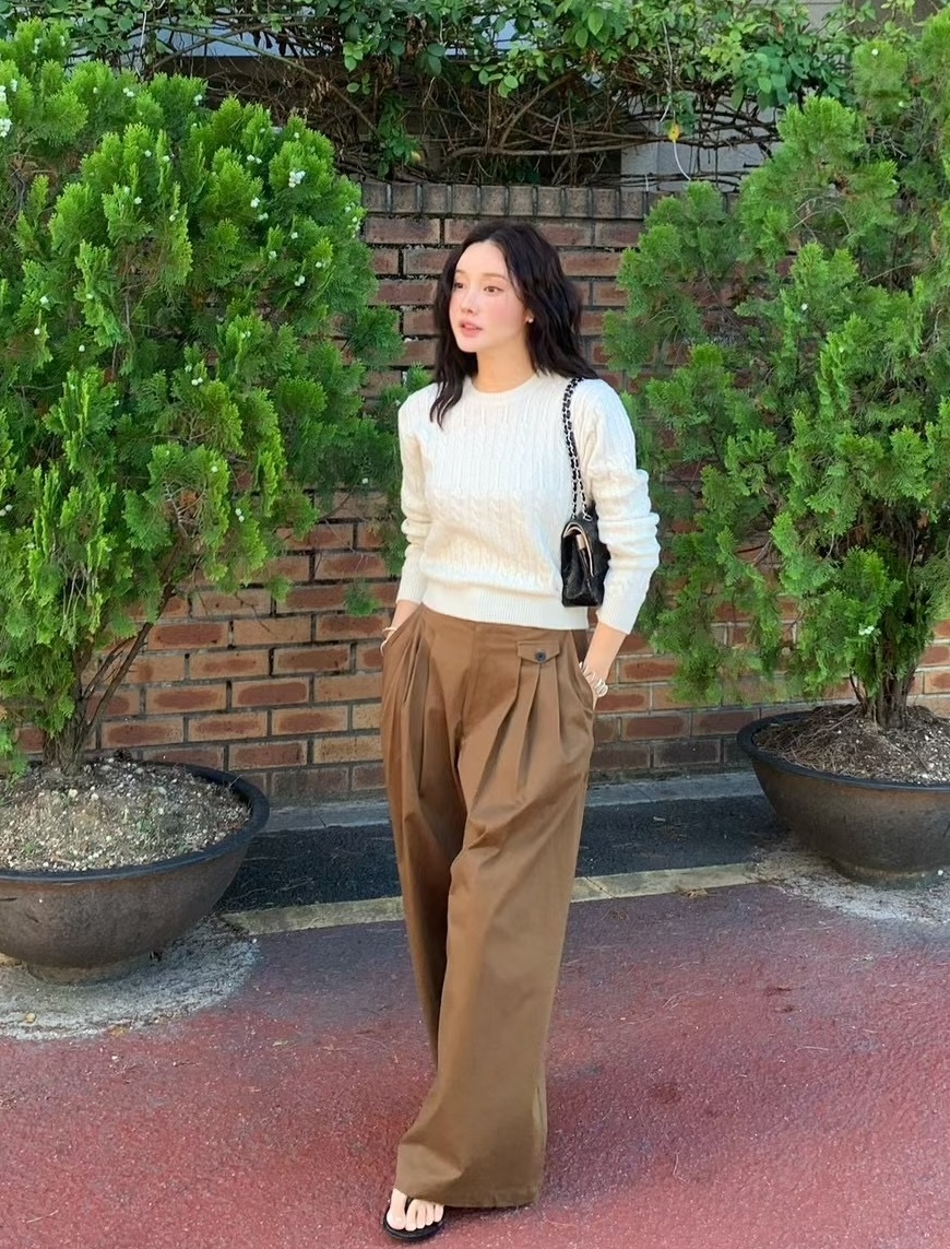 Wynne 率性不對稱抓褶寬褲 [ 3色 / S,M ]