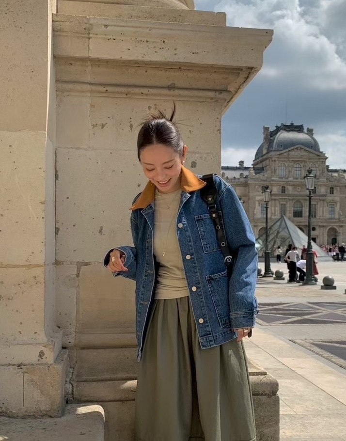 Natasia Chic Contrast-Collar Denim Jacket [ 1 colors / Free ]