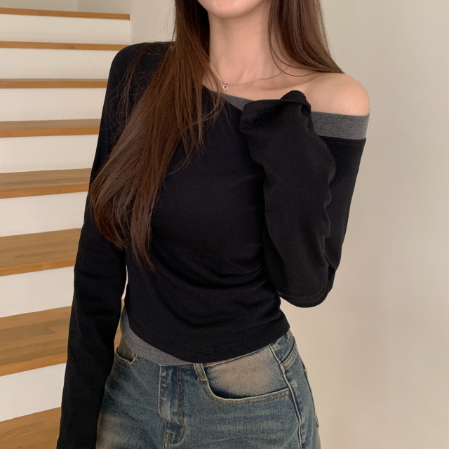 【優惠價預訂】韓國不對稱拼色露肩長袖上衣（3色）