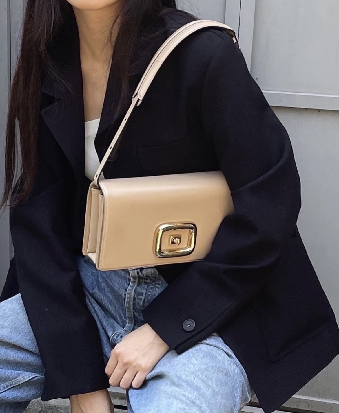 Roger Vivier RV viv choc leather bag Beige