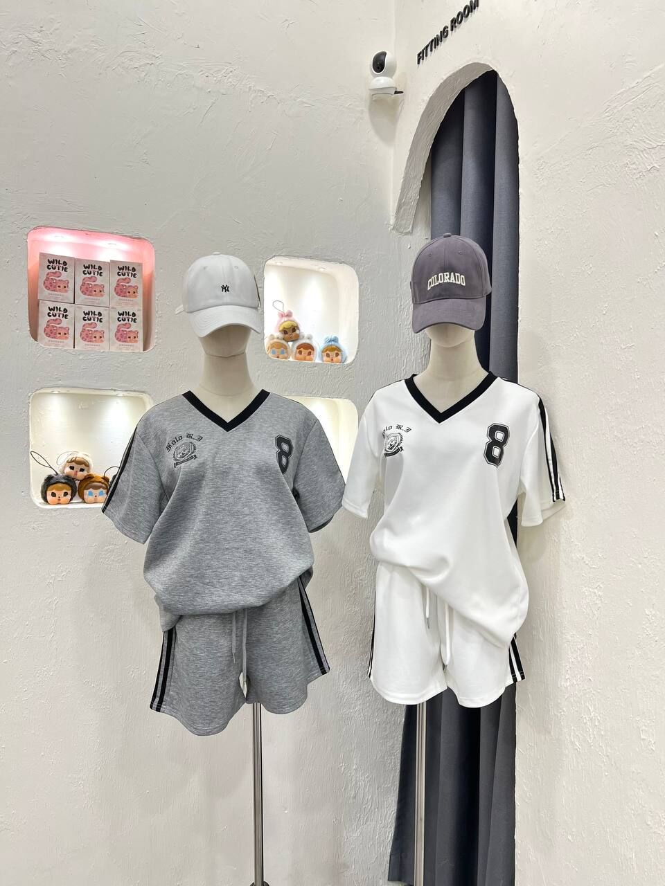 8 Set Wear