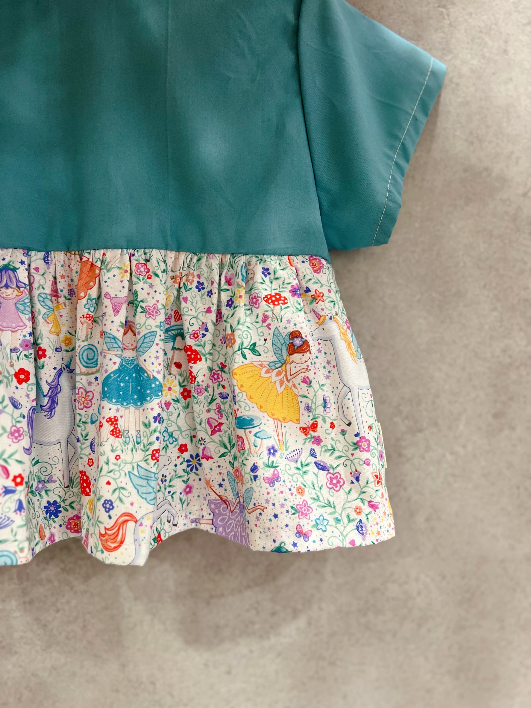 花仙子 裙擺搖搖短袖上衣(80)