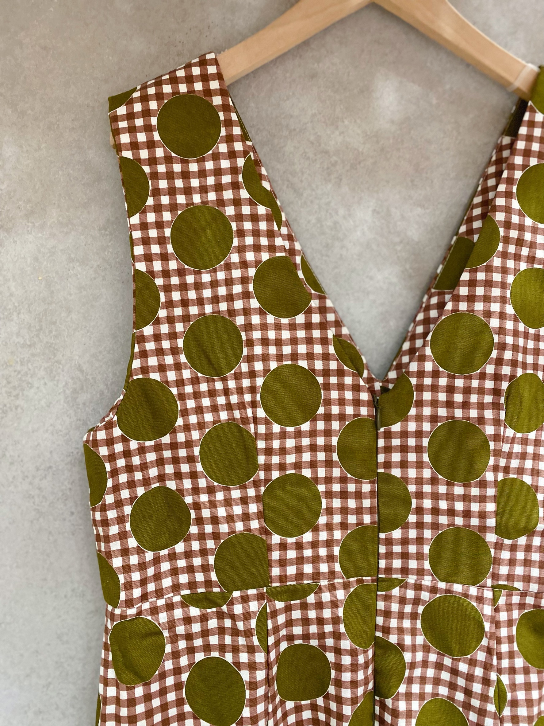 棕格紋圈圈 扭結長洋裝