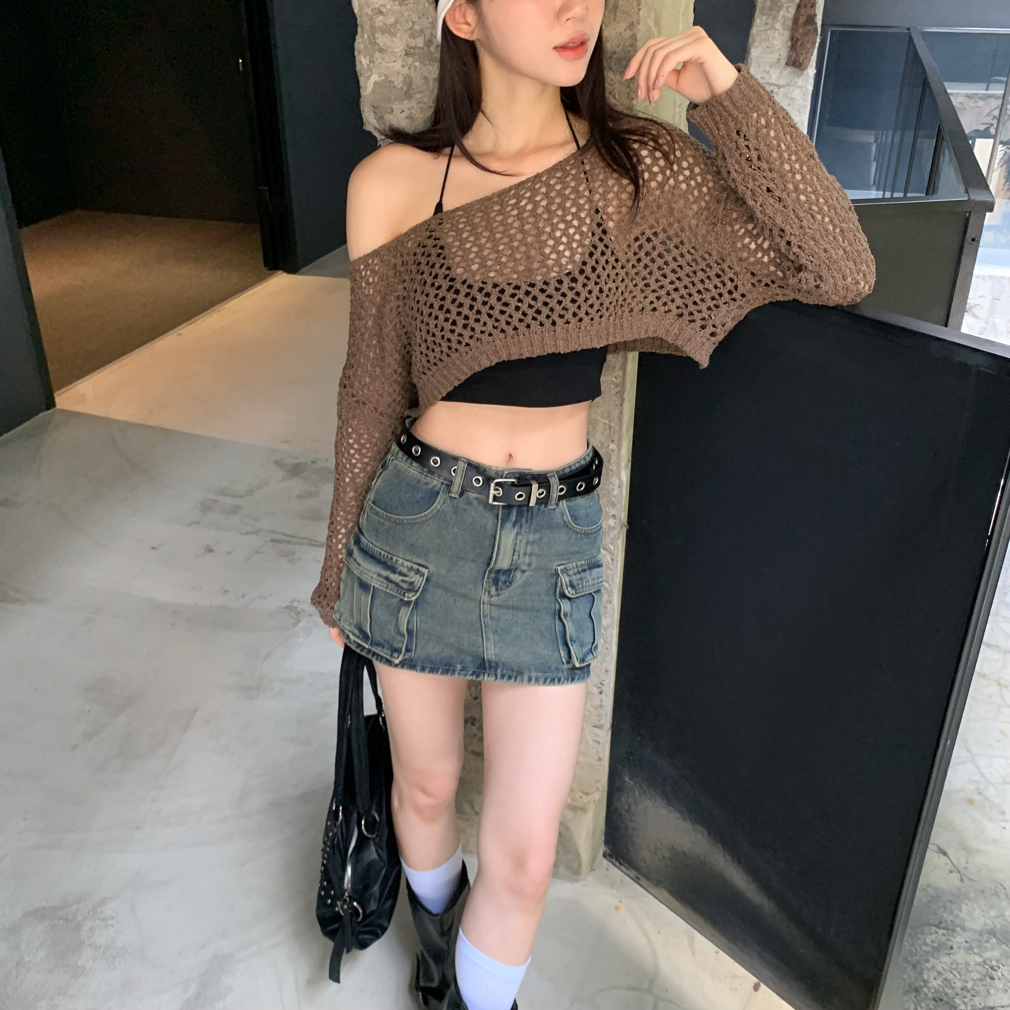 ISA_十月(疊穿!)辣度 洞心針織大寬領短版上衣_59034