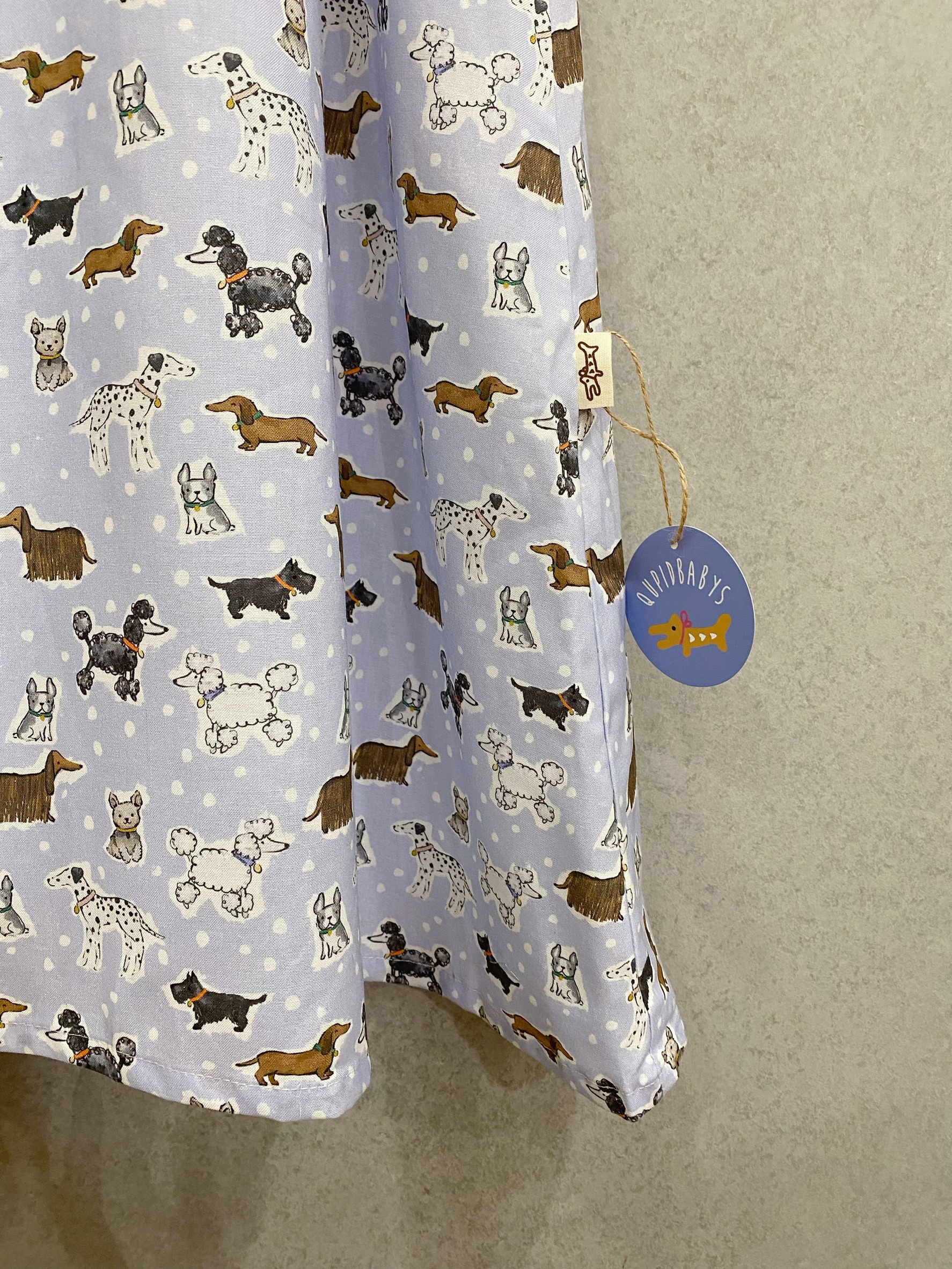 水玉狗狗百科 大領口荷葉長洋裝