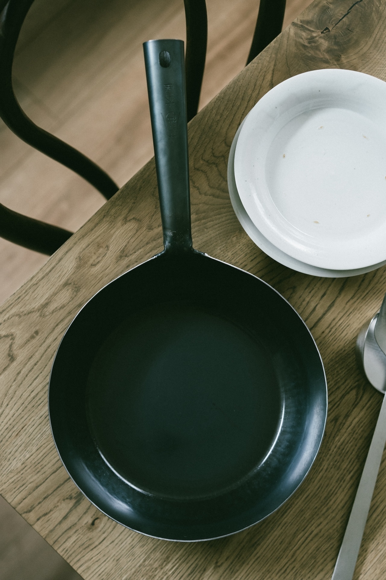 日本橋木屋職人手工輕量無塗層平底鐵鍋