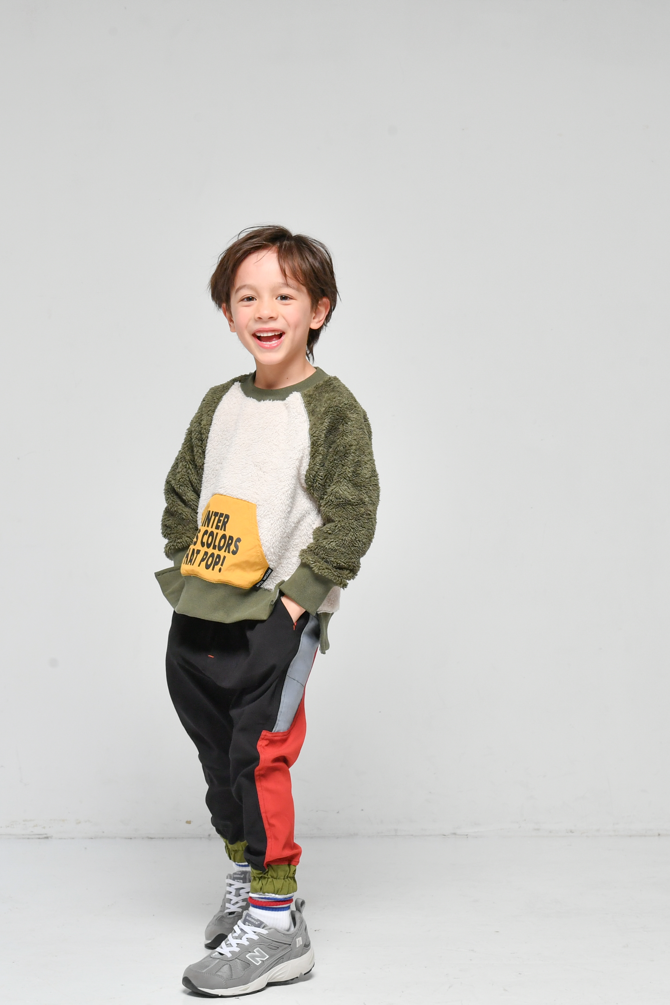 日本 NEEDLE WORKS 超彈力 好活動 縮口褲腳慢跑褲 (撞色款，140) 1225137