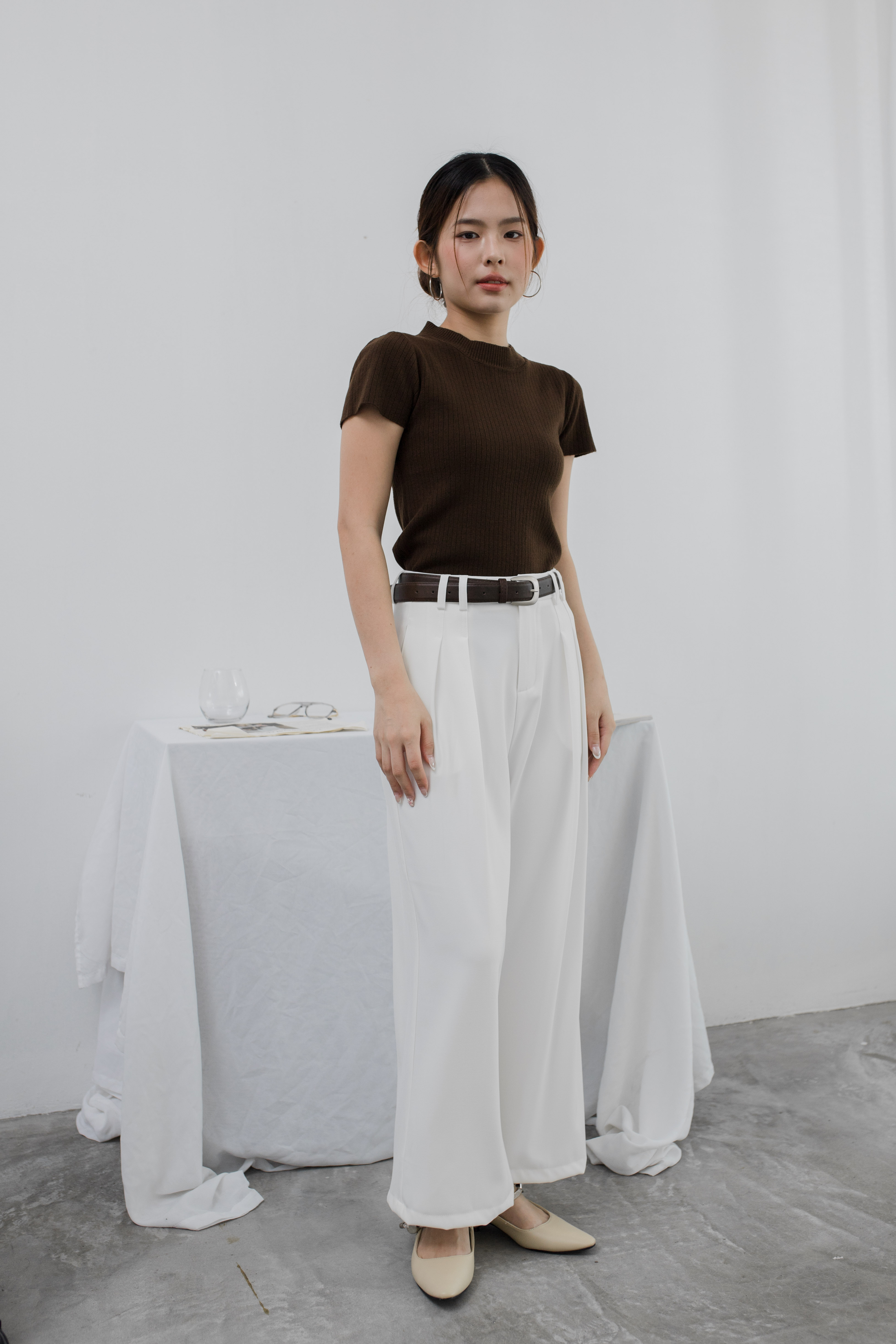 Beaky Pleated Tailored Pants in White - 2523PLWHI