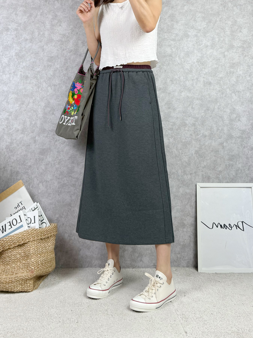 微A字版型☆自然修飾臀腿比例過膝裙