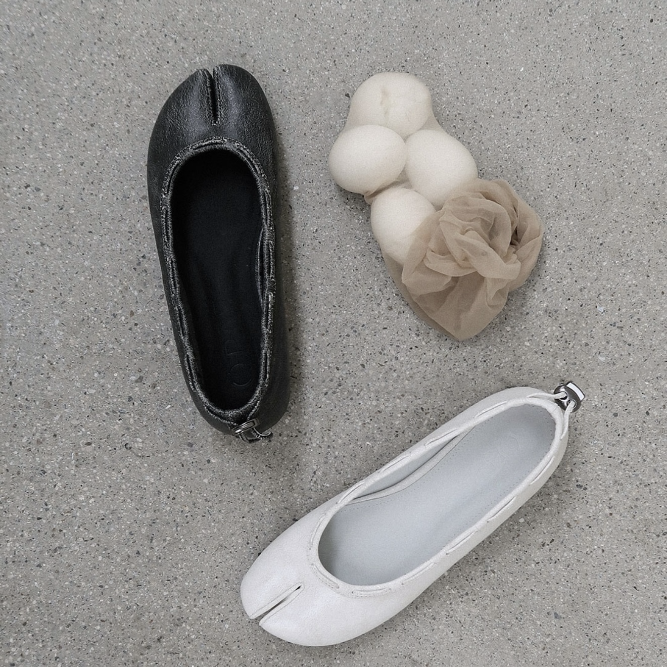 PAES / Leather String Flat