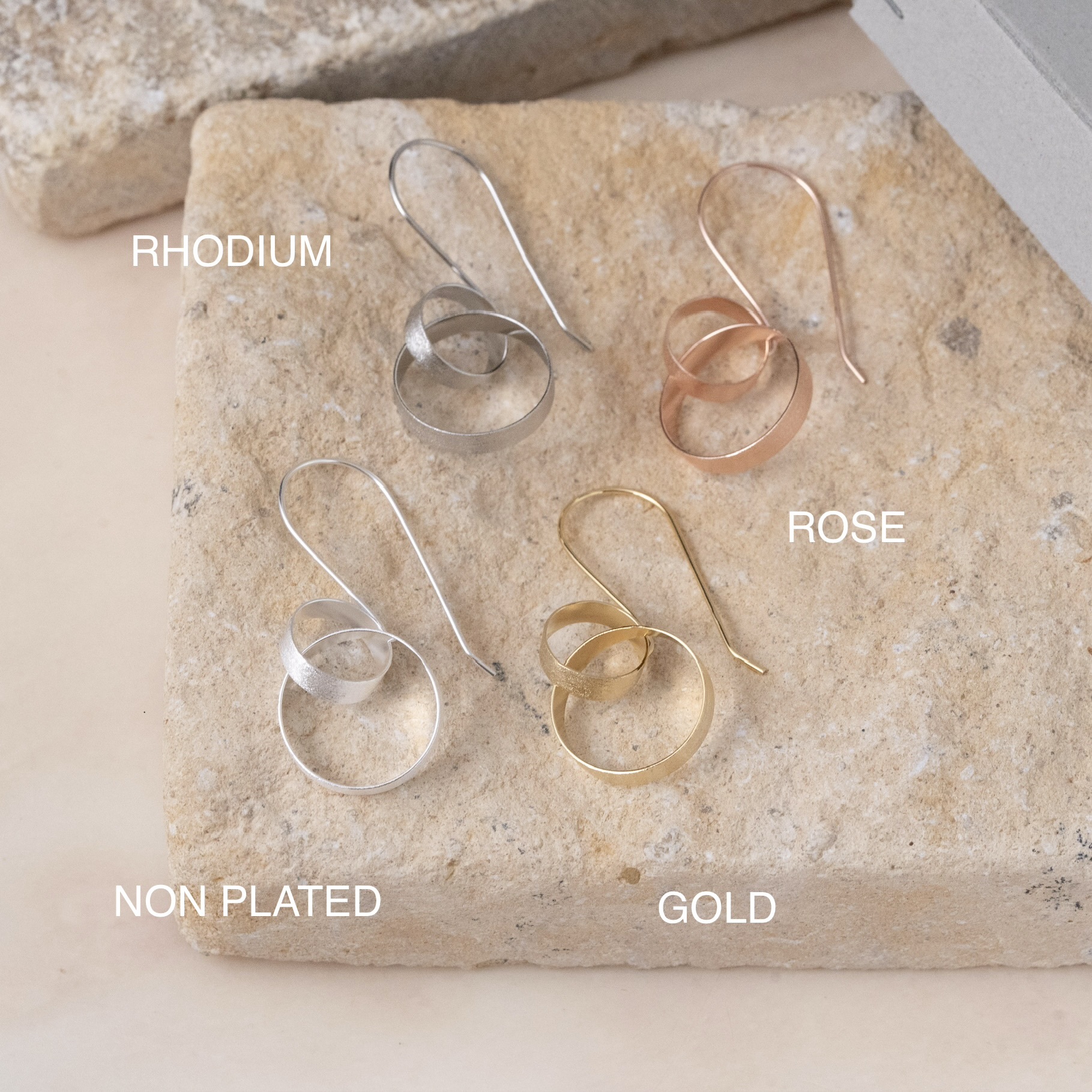 Sve29  (垂吊圈連圈耳環）