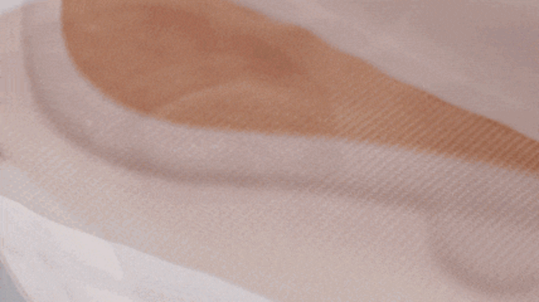 布衛生棉兼具防水與透氣的高科技薄膜