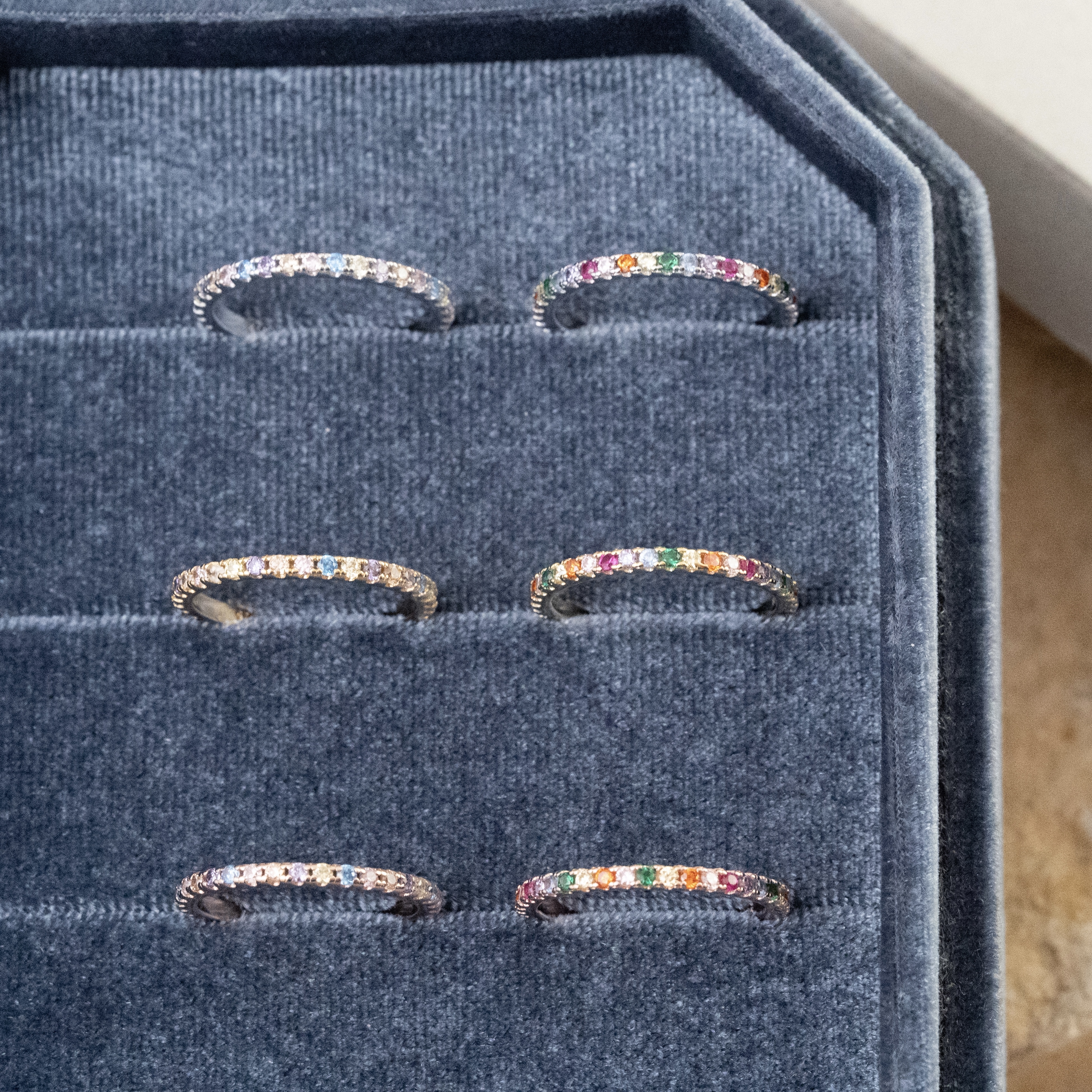 Svr17 (彩色鋯石戒指）