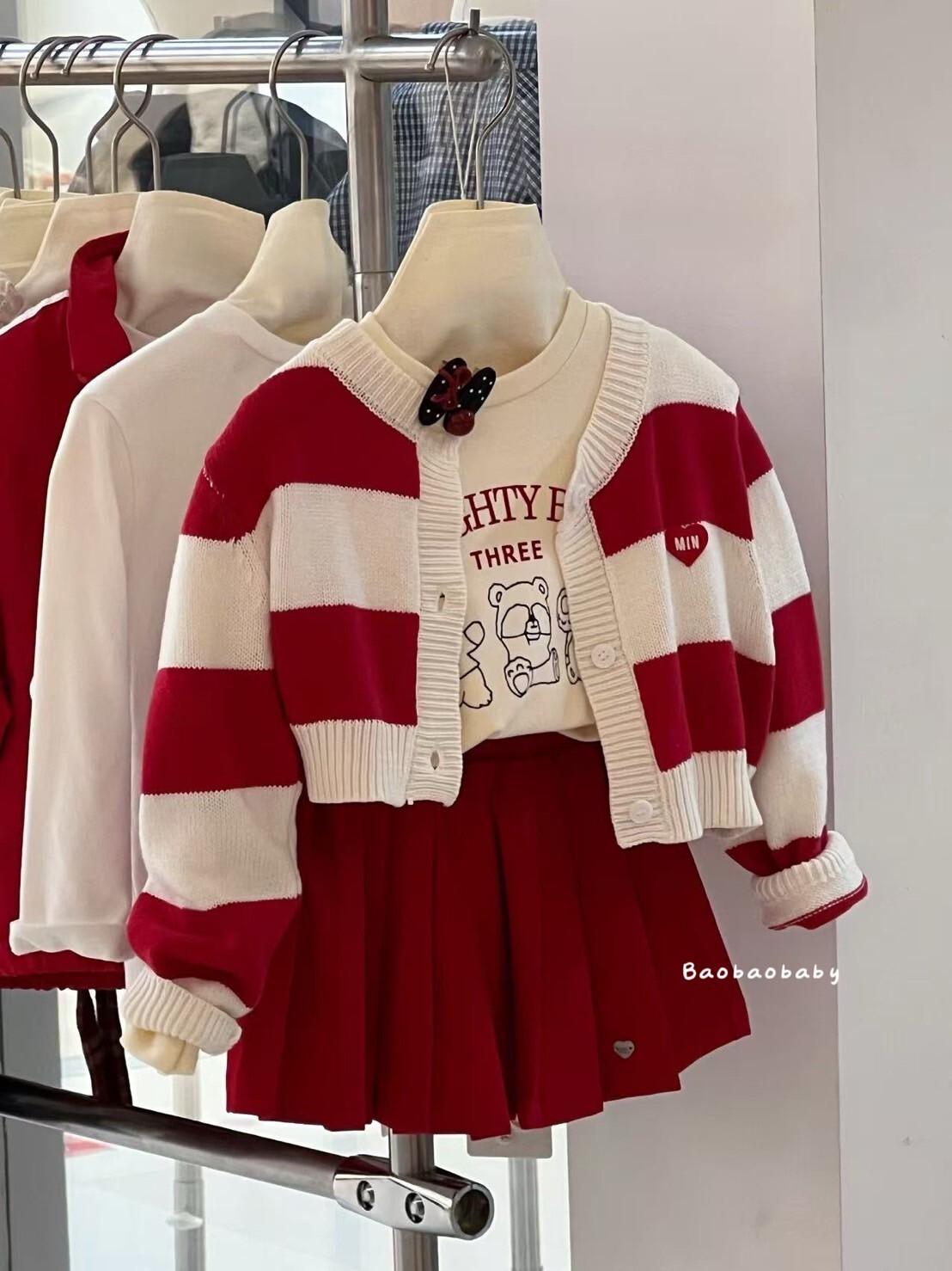 針織外套＋百摺裙