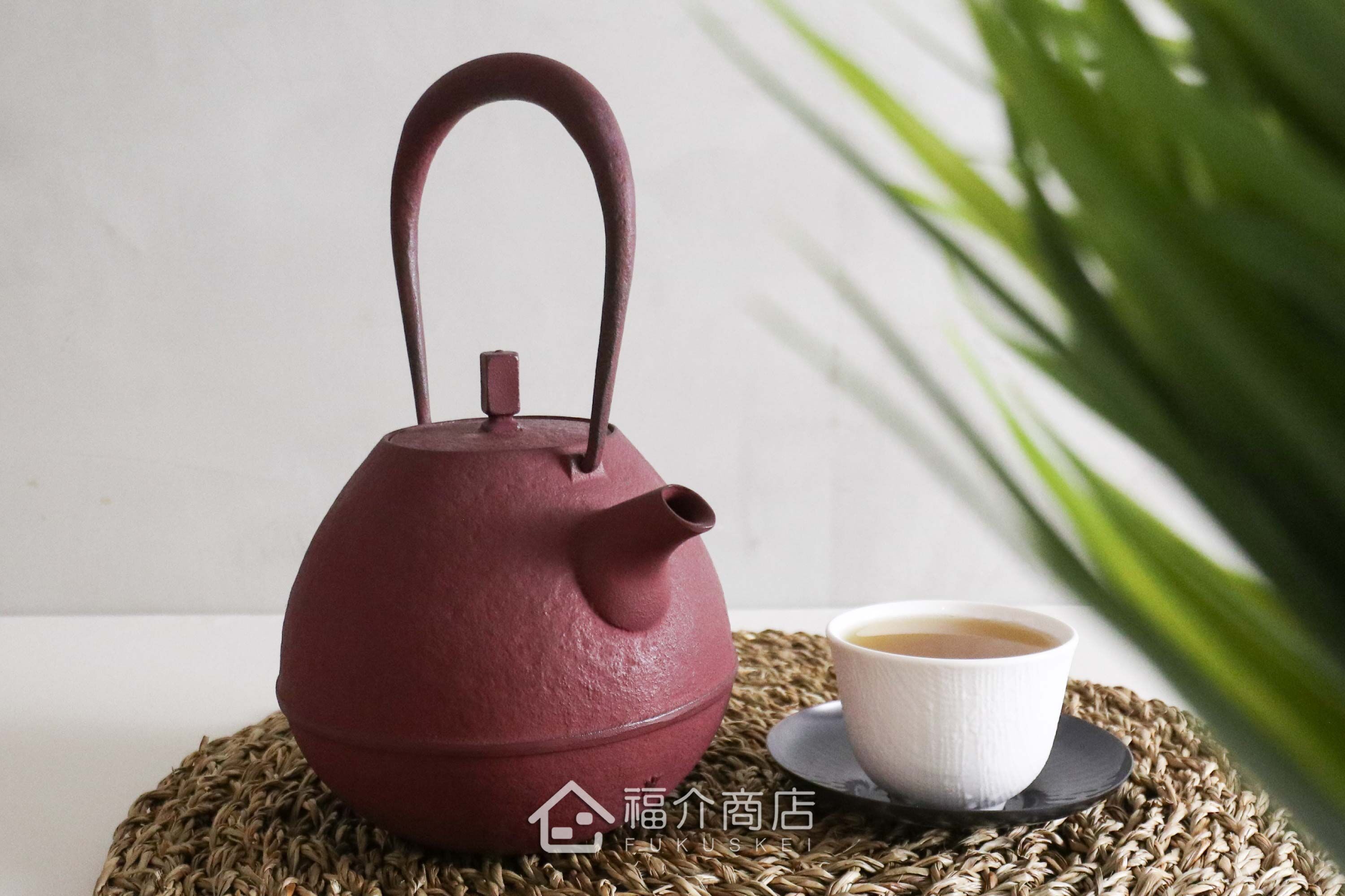 煮水泡茶用的鐵壺