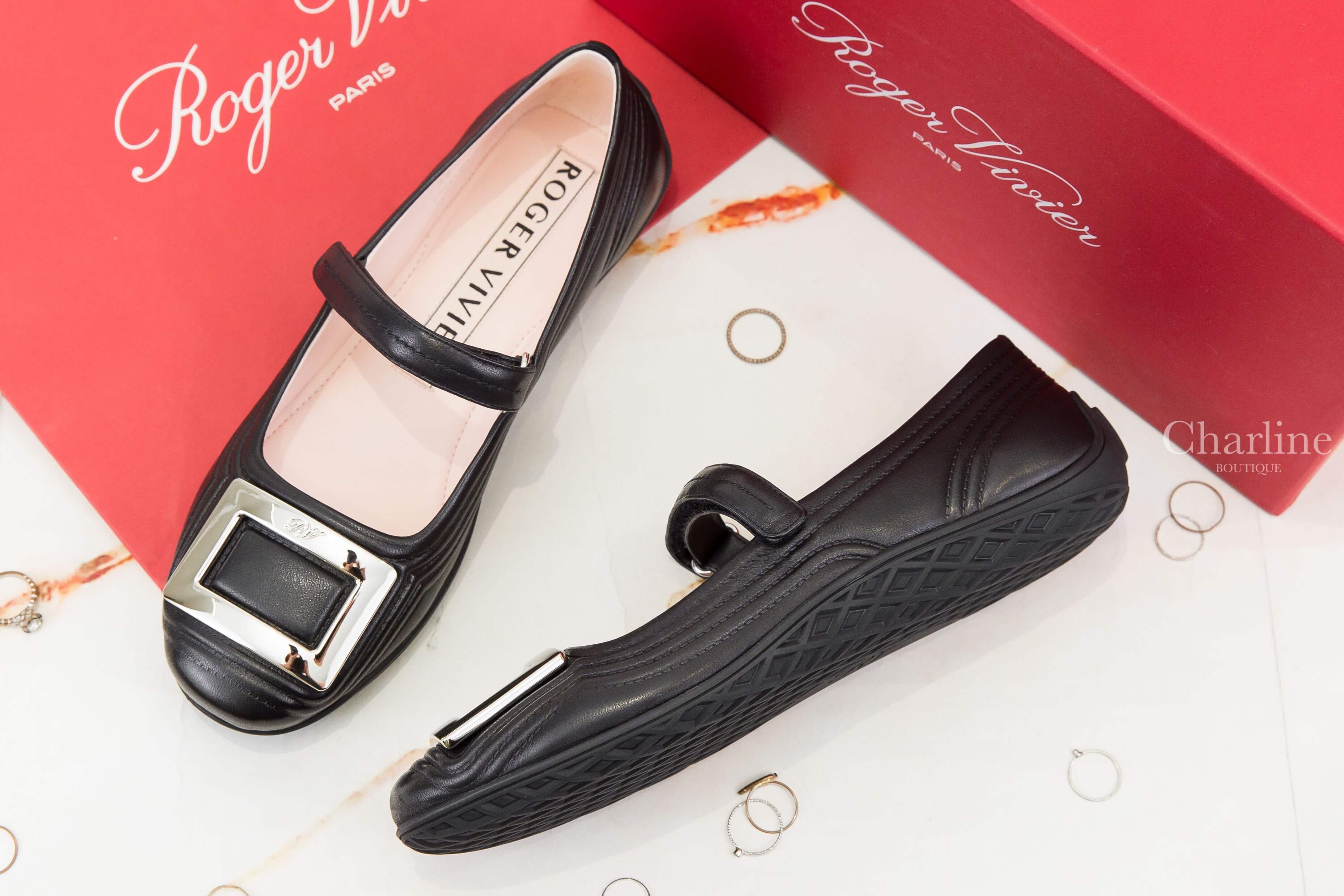 Roger Vivier Viv Low Mary Janes In Leather 黑色小牛皮銀色方釦瑪莉珍鞋-Charline Boutique 精品代購