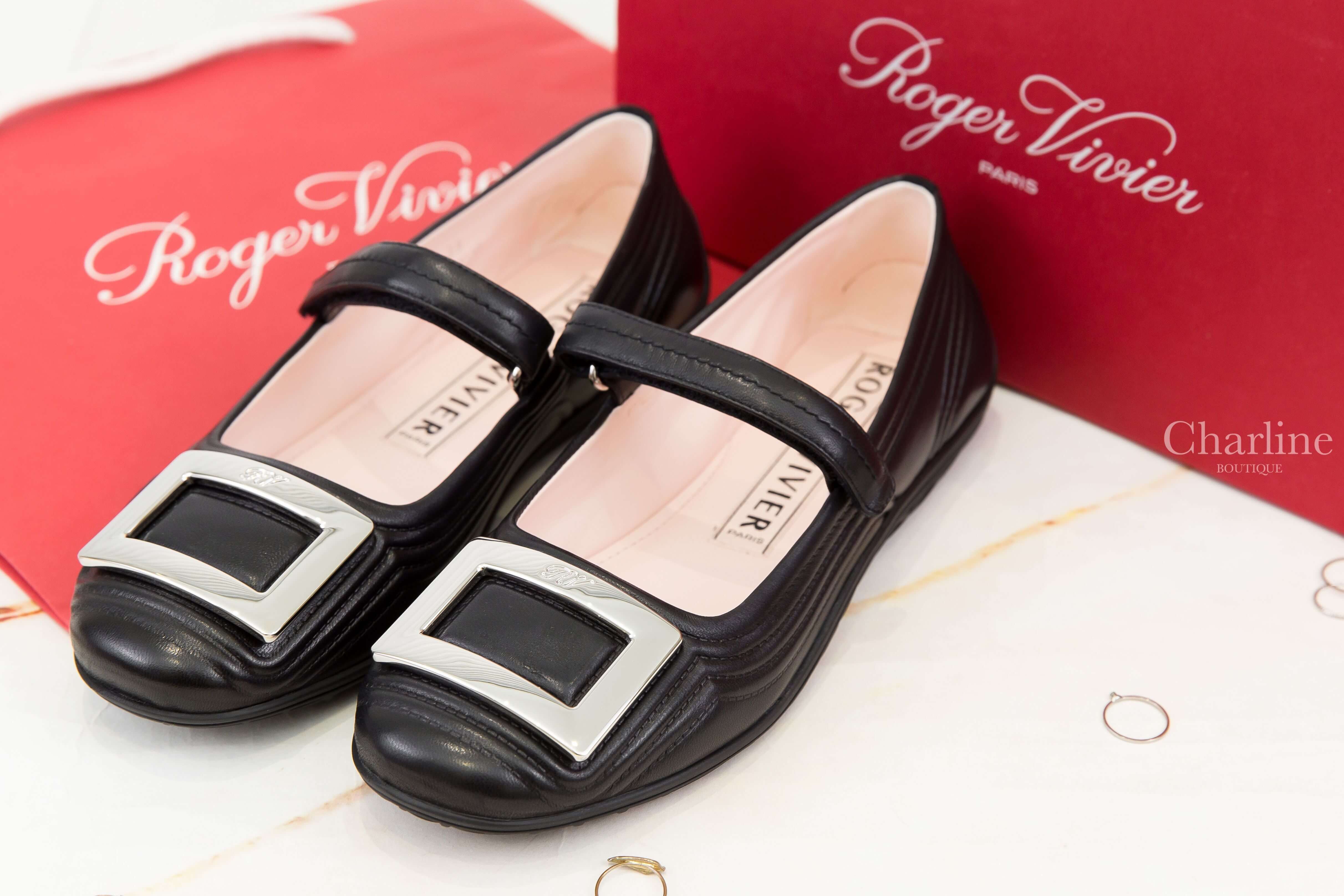 Roger Vivier Viv Low Mary Janes In Leather 黑色小牛皮銀色方釦瑪莉珍鞋-Charline Boutique 精品代購