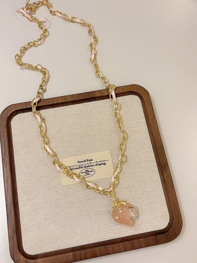 奶油草莓長項鍊-預購