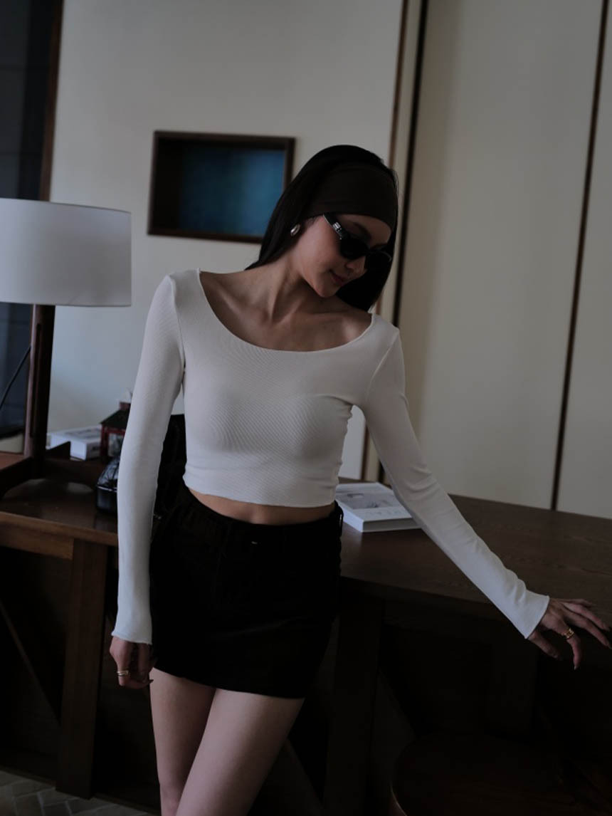 滾邊前後大U領短版打底上衣*6色