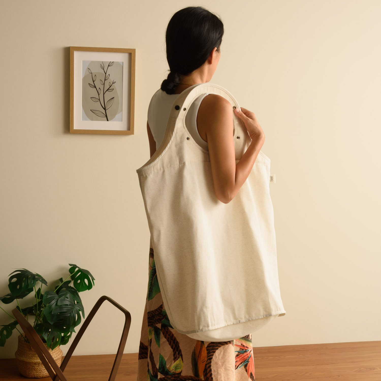 BUTTERFLY 肩背洗衣籃