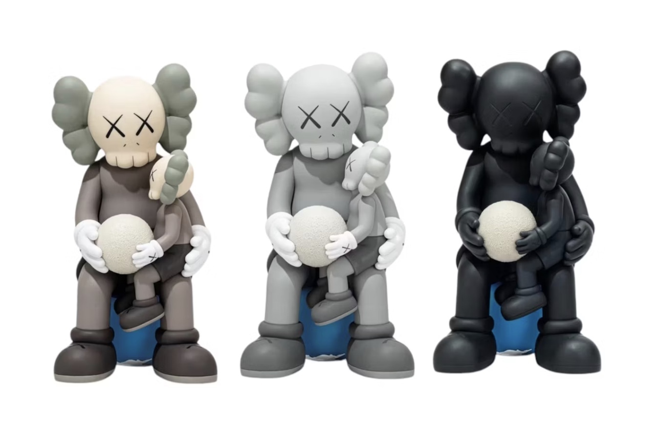 Kaws Holiday Thailand