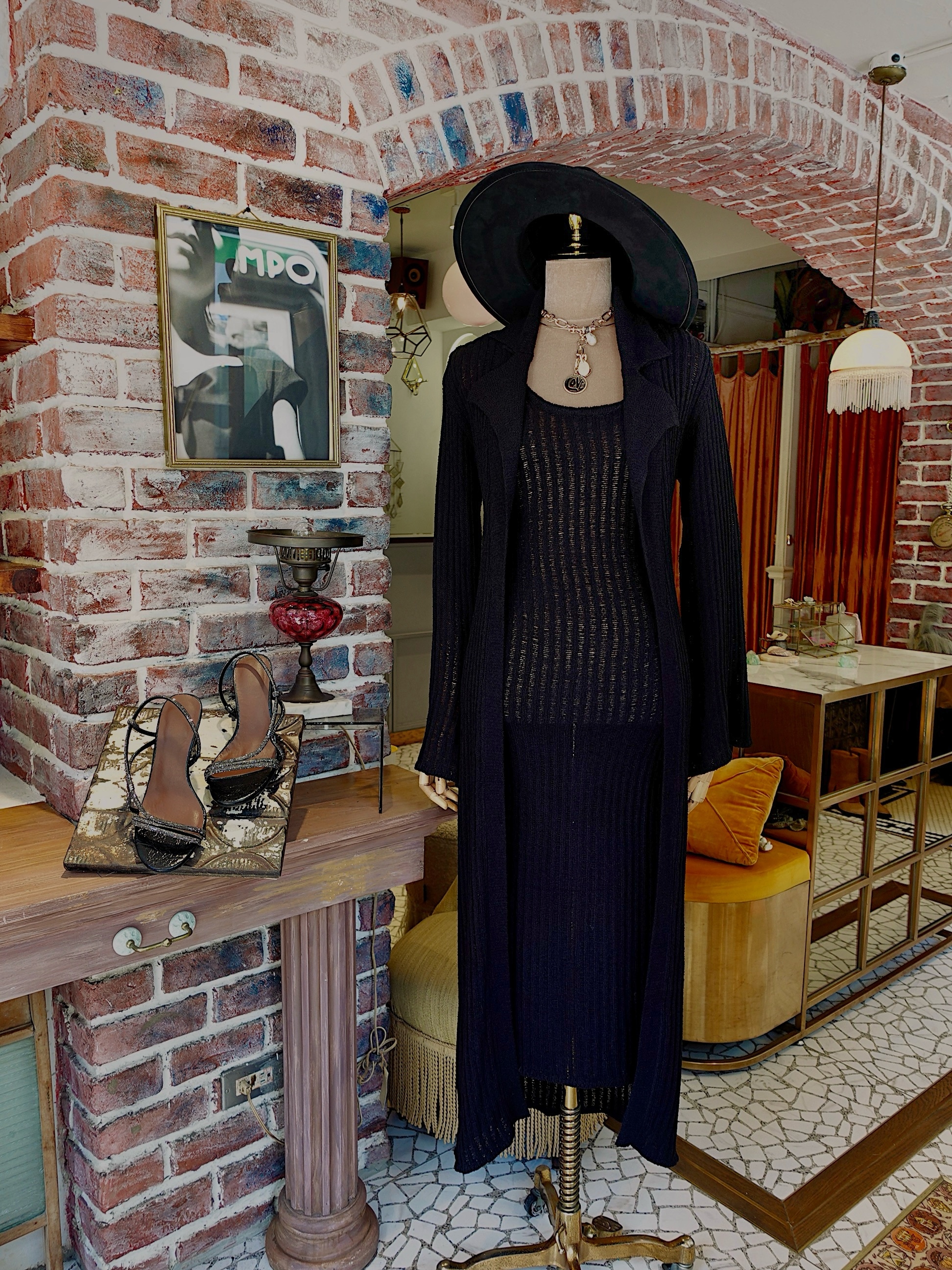 Cozy Vibe黑色簍空針織背心長洋裝+長罩衫套裝