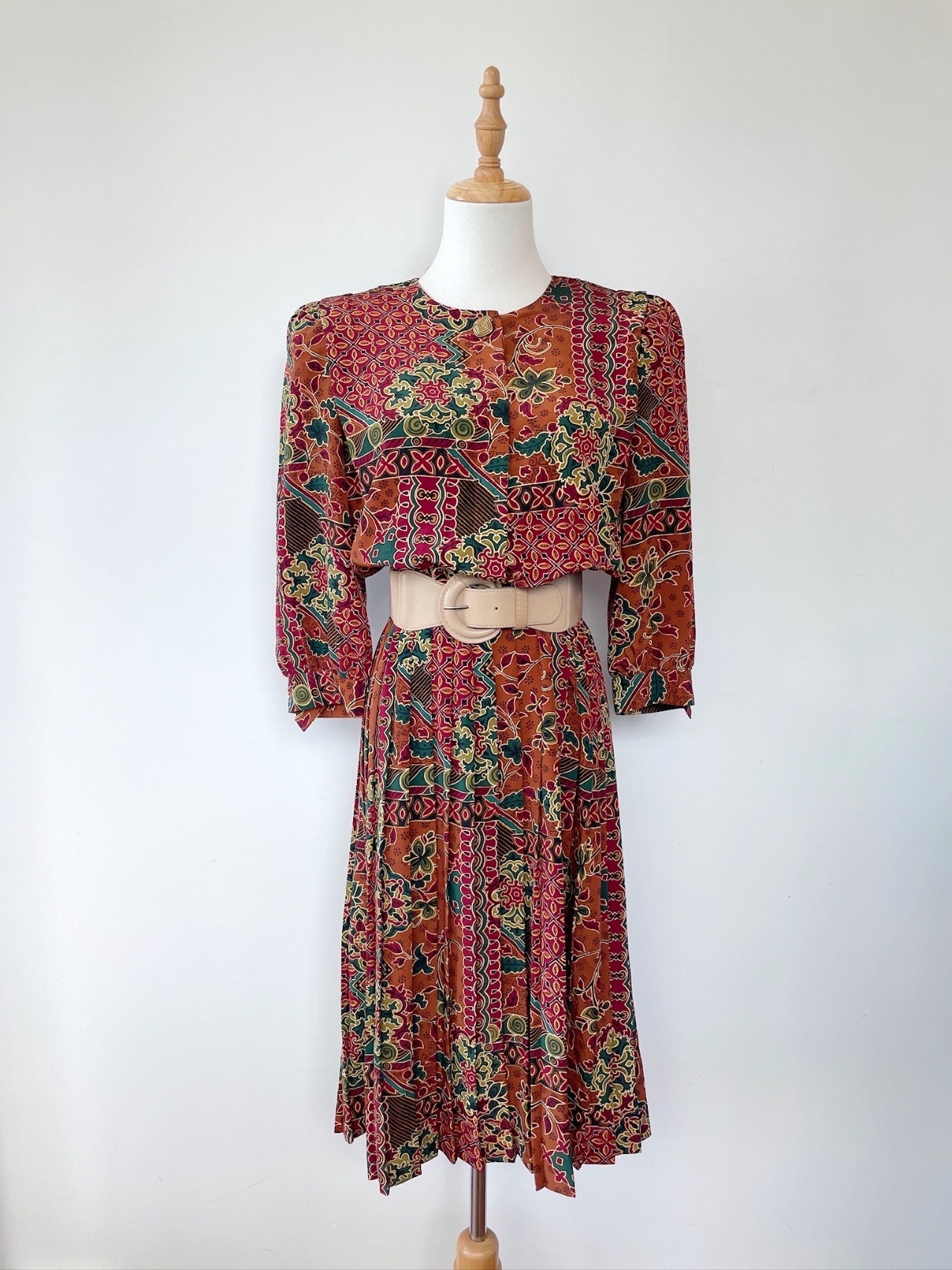 磗啡色民族圖騰中袖連身裙