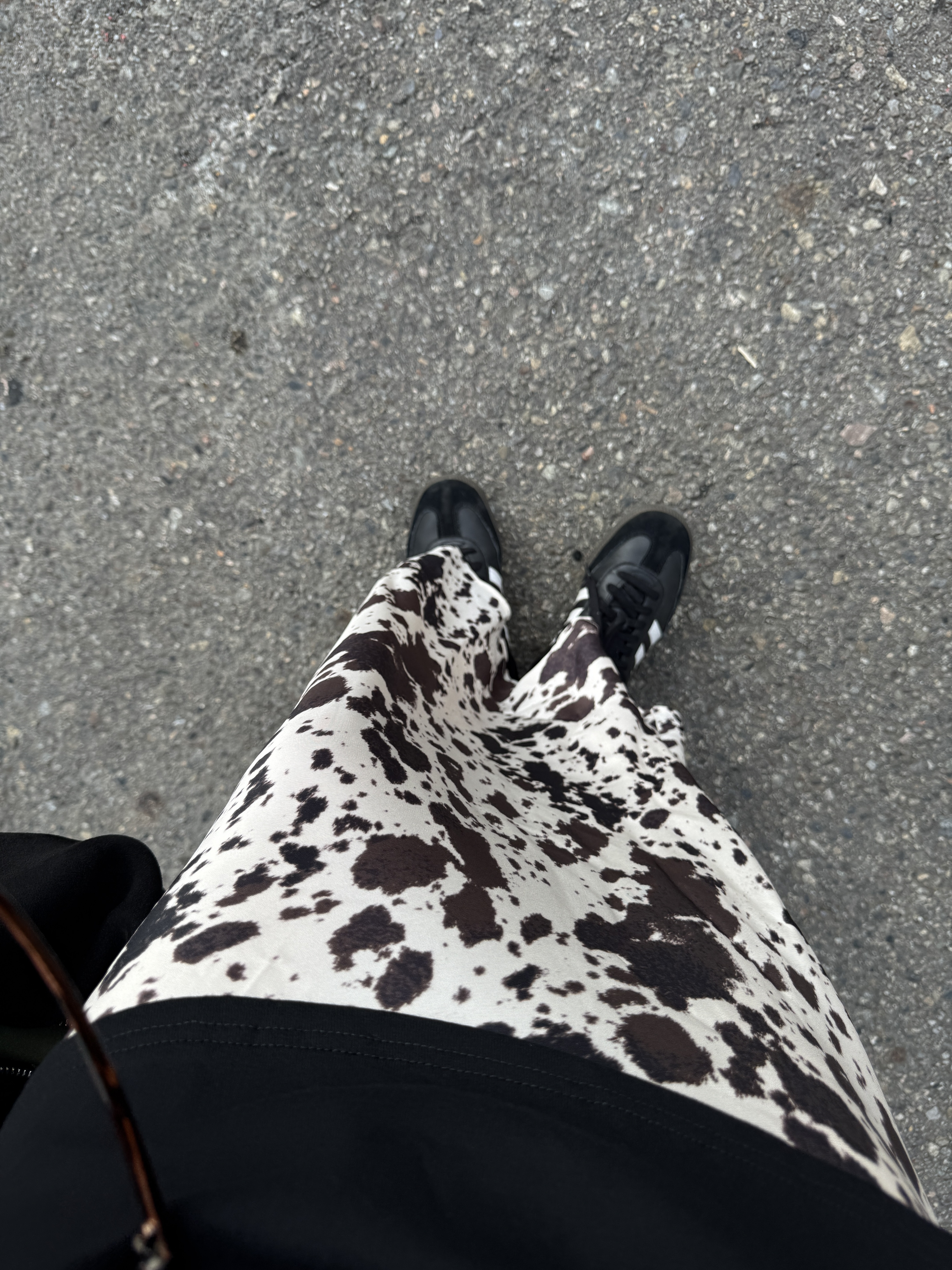 (附皮帶!!)乳牛紋絲質長裙🐄