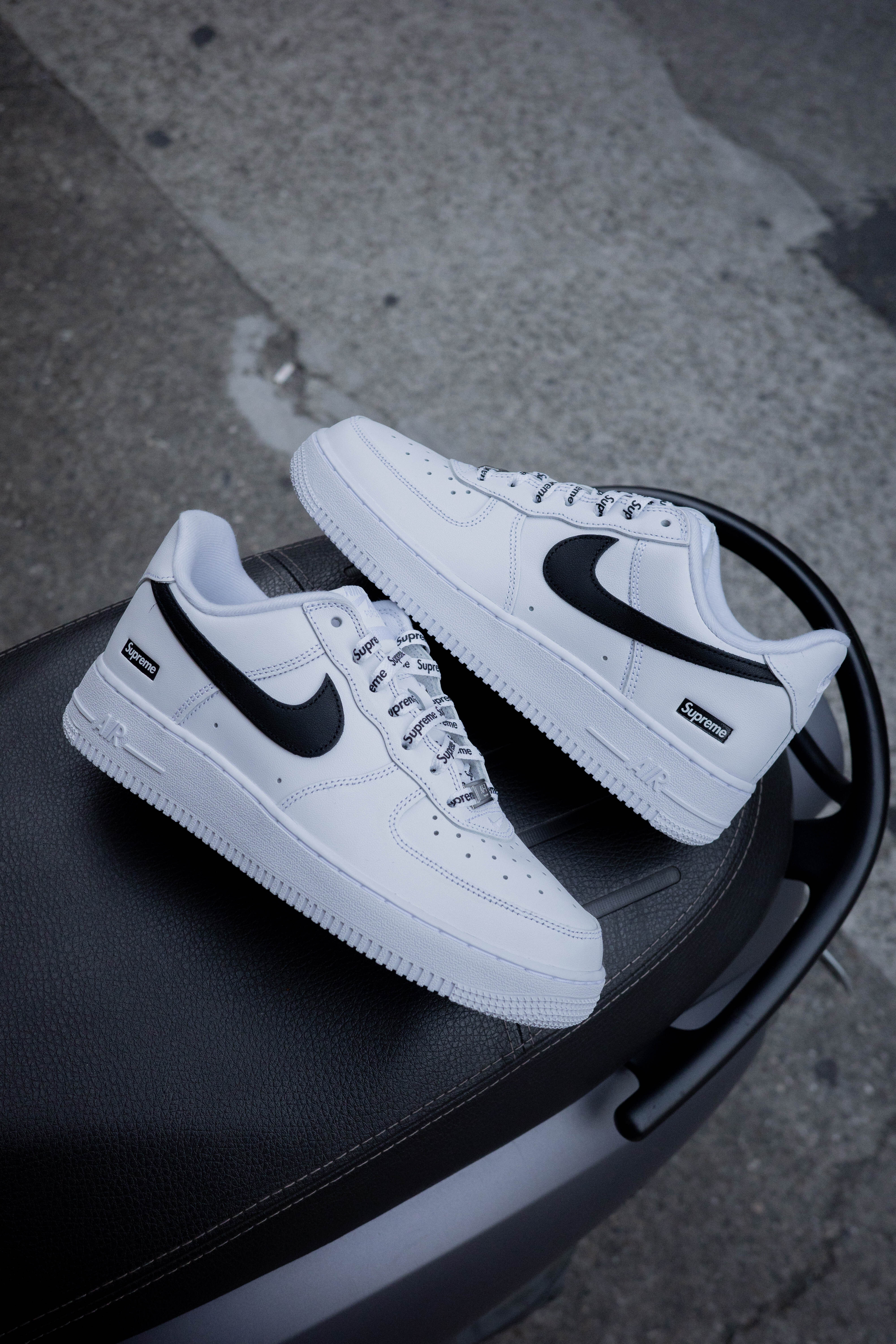 2025 Supreme x Nike Air Force 白底黑勾 cu9225-102