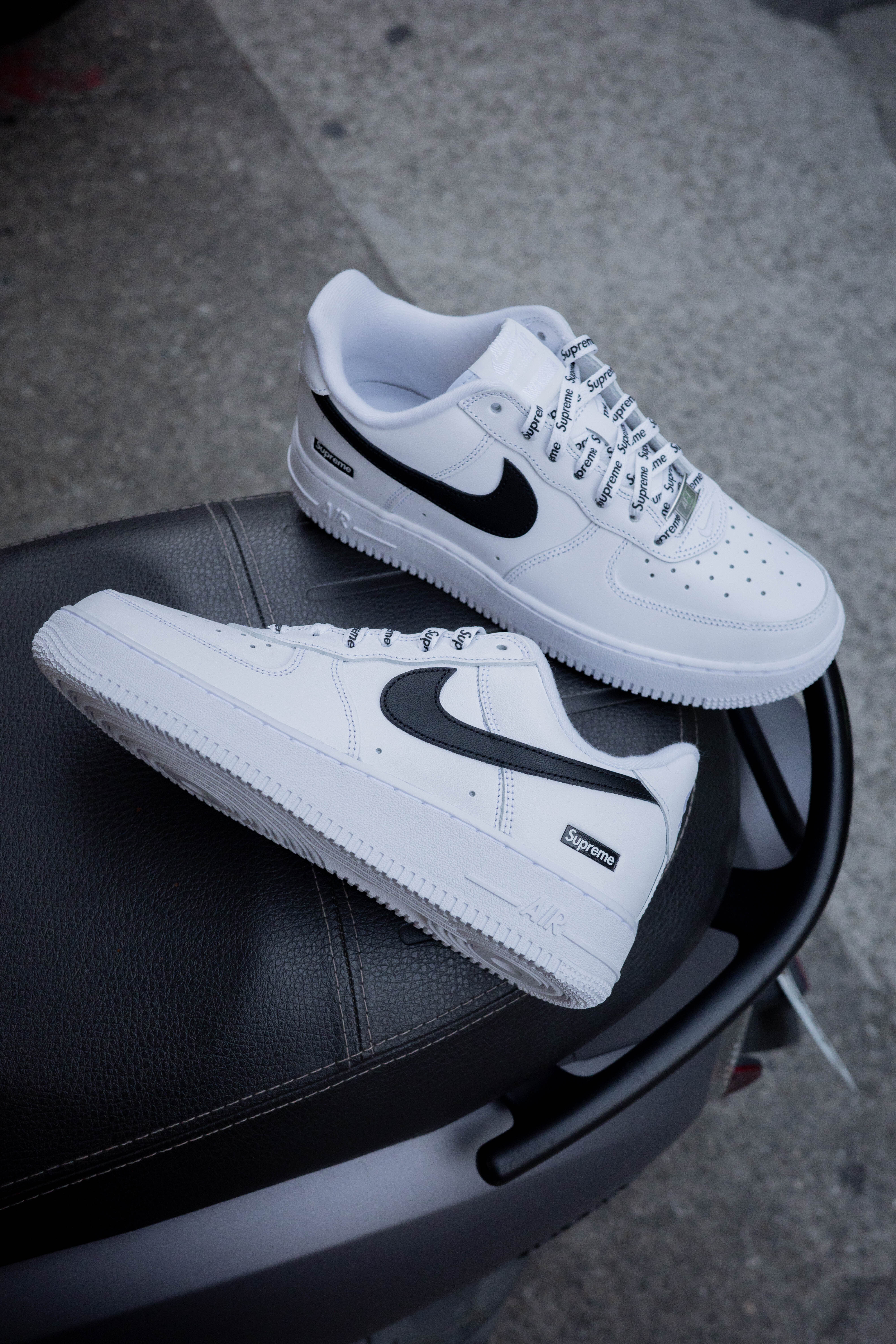 2025 Supreme x Nike Air Force 白底黑勾 cu9225-102