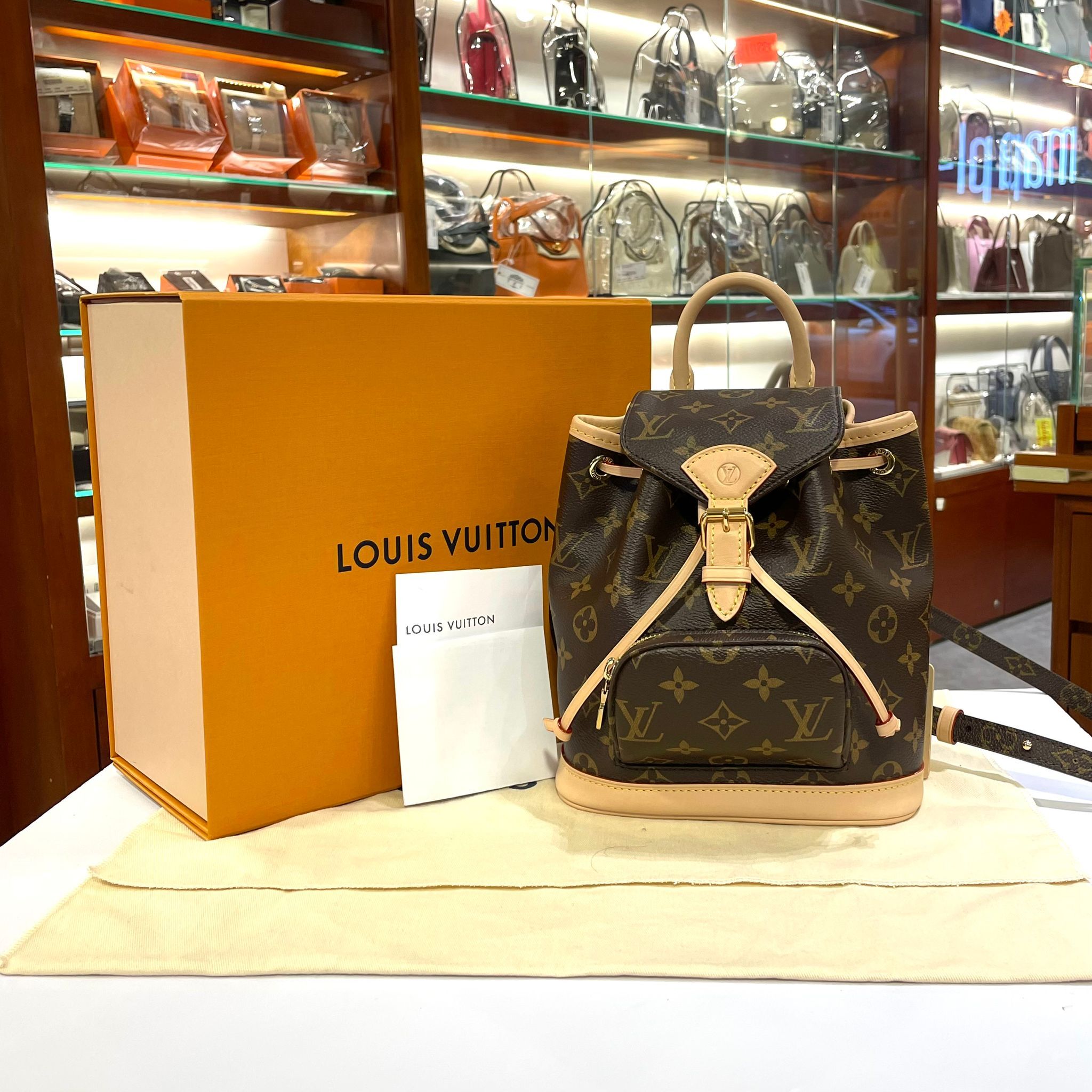 全新LV背囊/背包 M11199 MONTSOURIS BB MONOGRAM #兩年免費保養 #BRAND NEW #香榭站正品