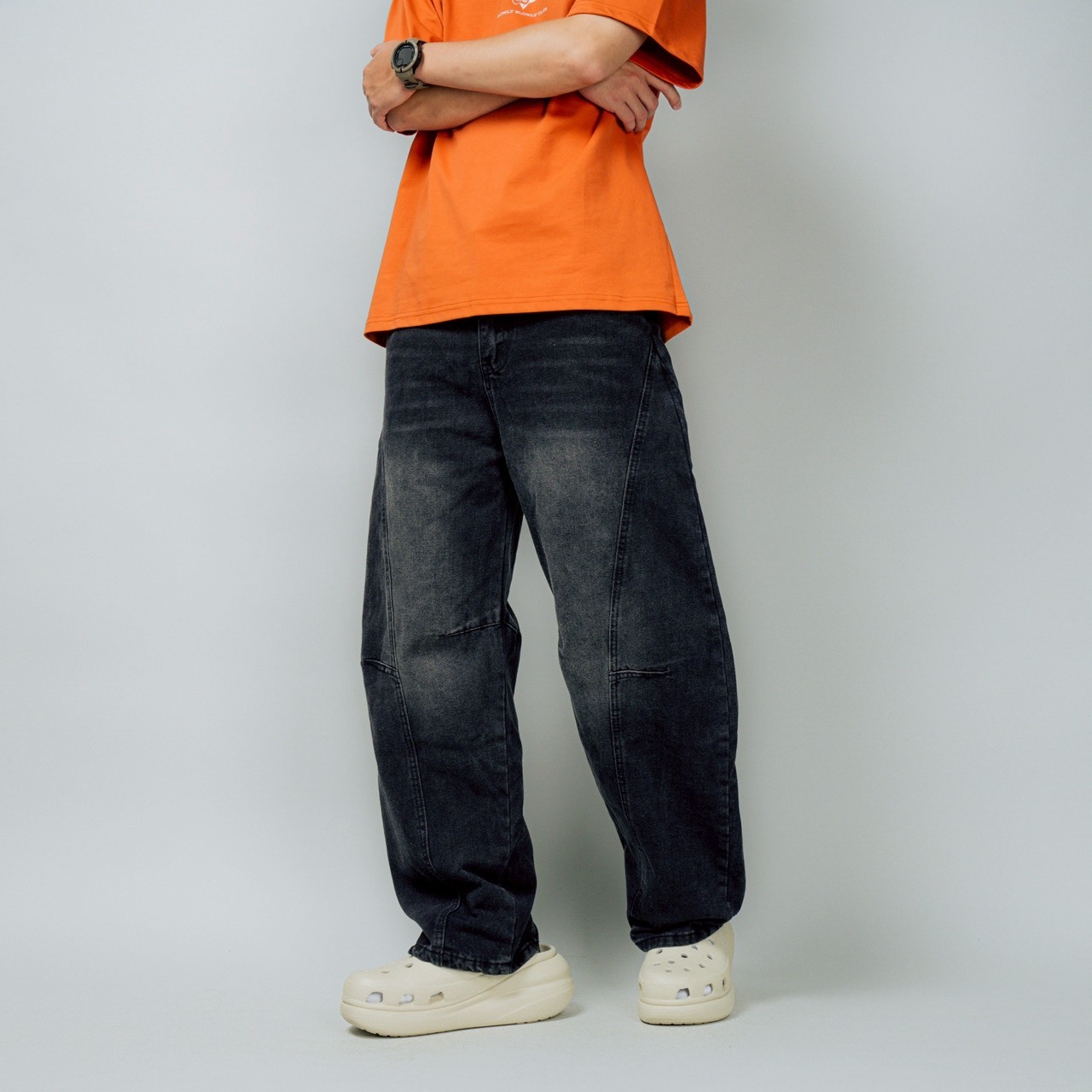 SBG｜微彎刀立體剪裁牛仔褲 黑色